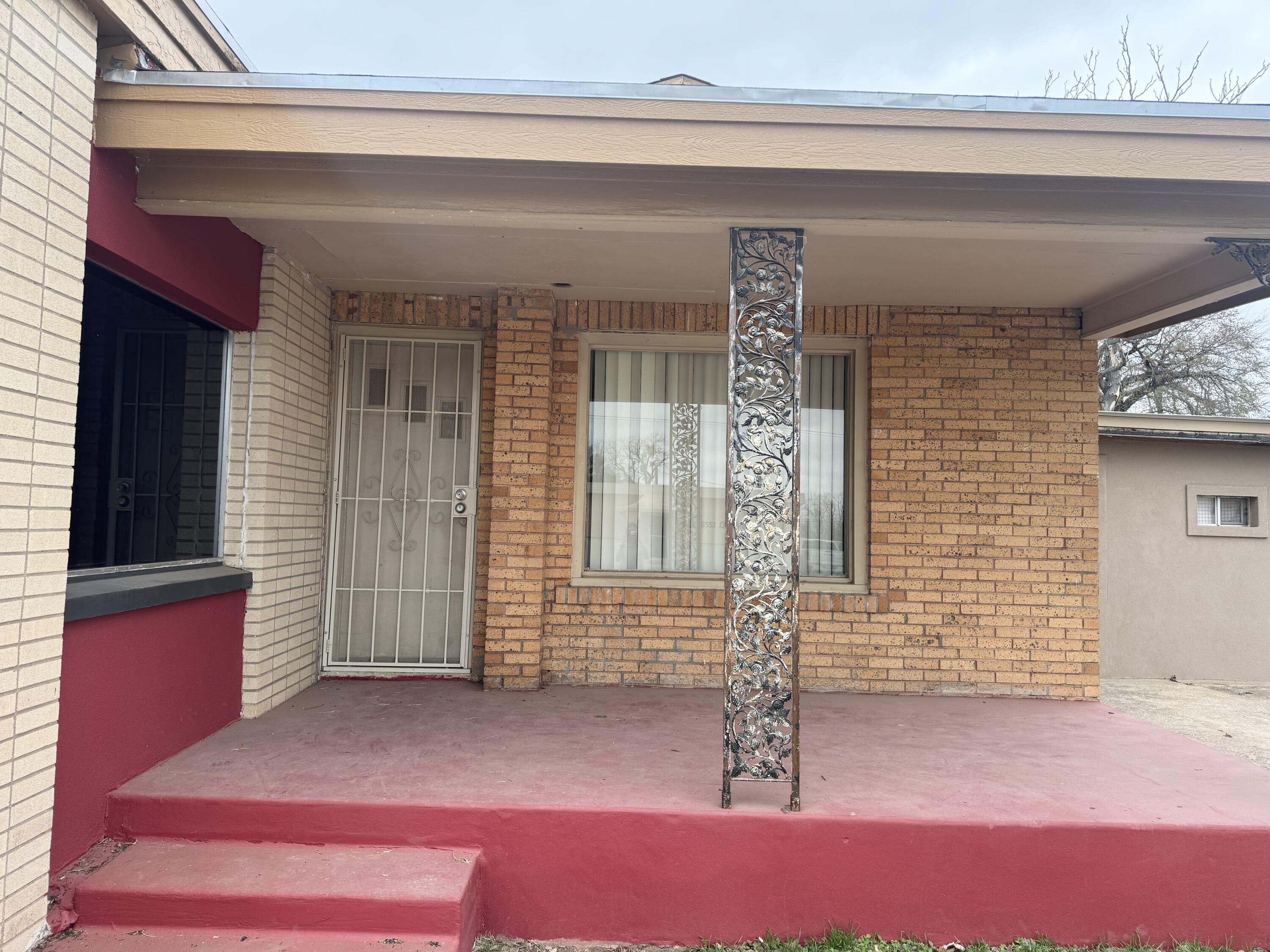1225 S Chadbourne Street Property Photo 11