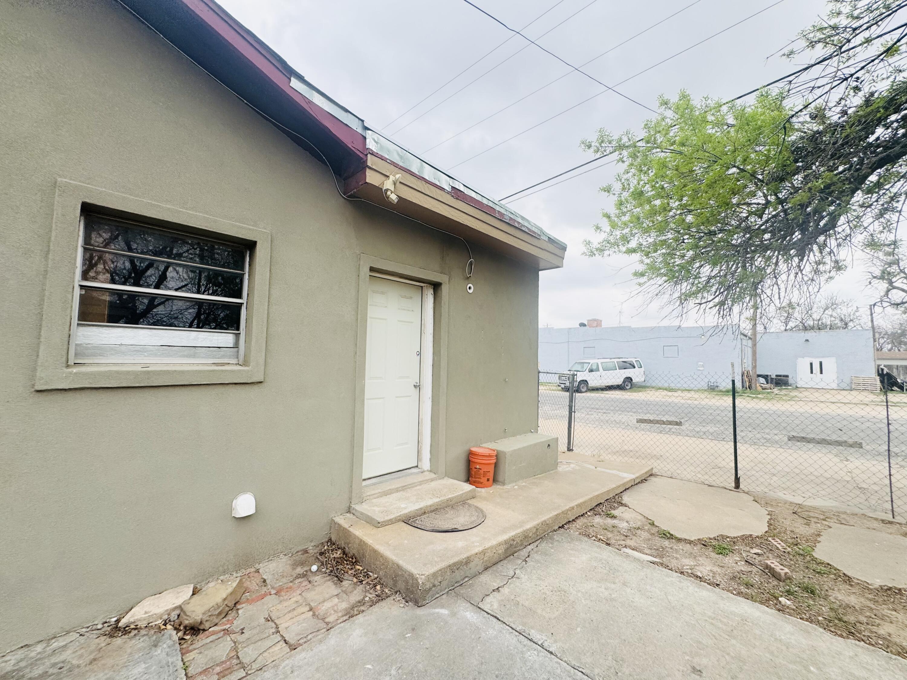 1225 S Chadbourne Street Property Photo 20