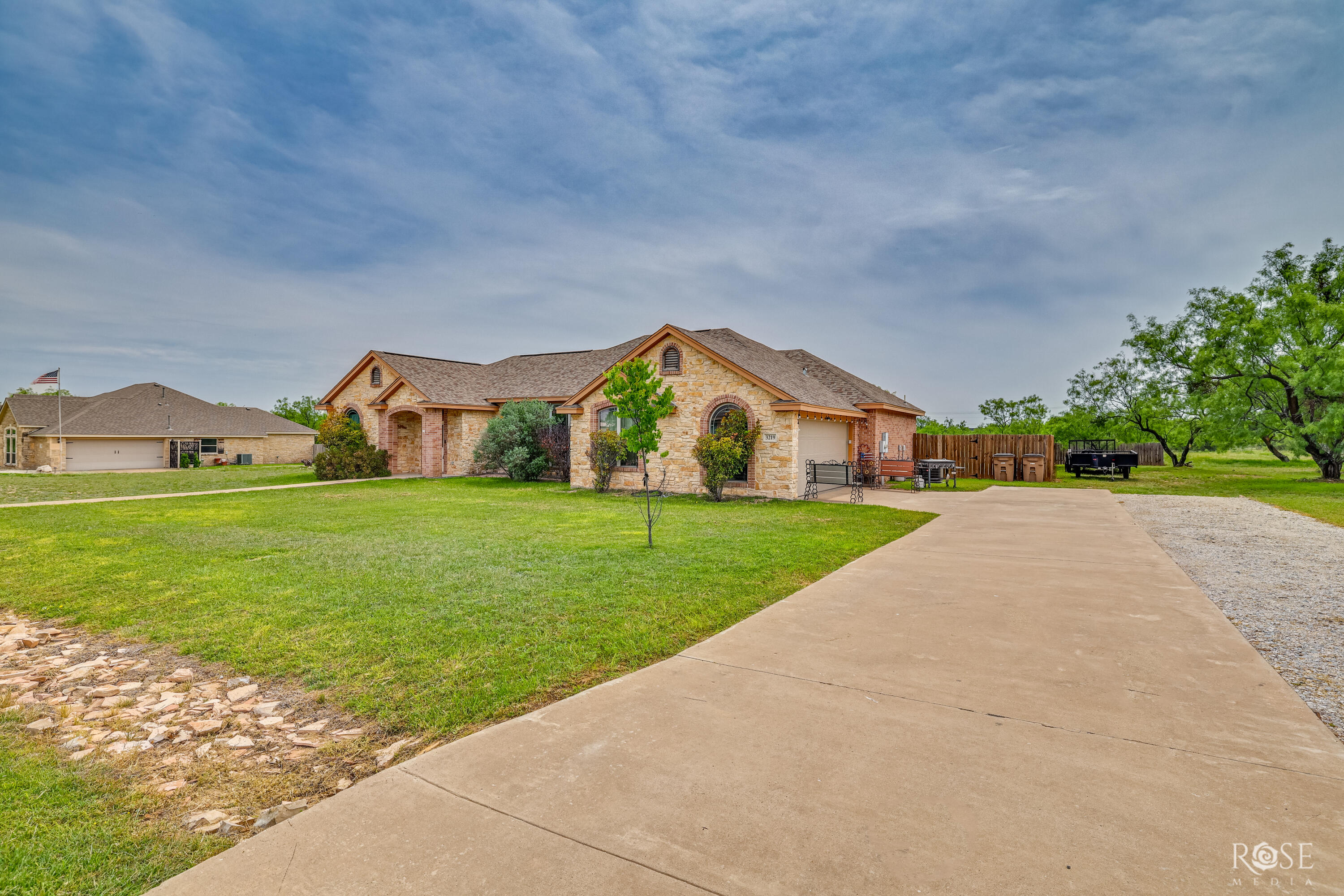 3219 Lakota Lane Property Photo 5