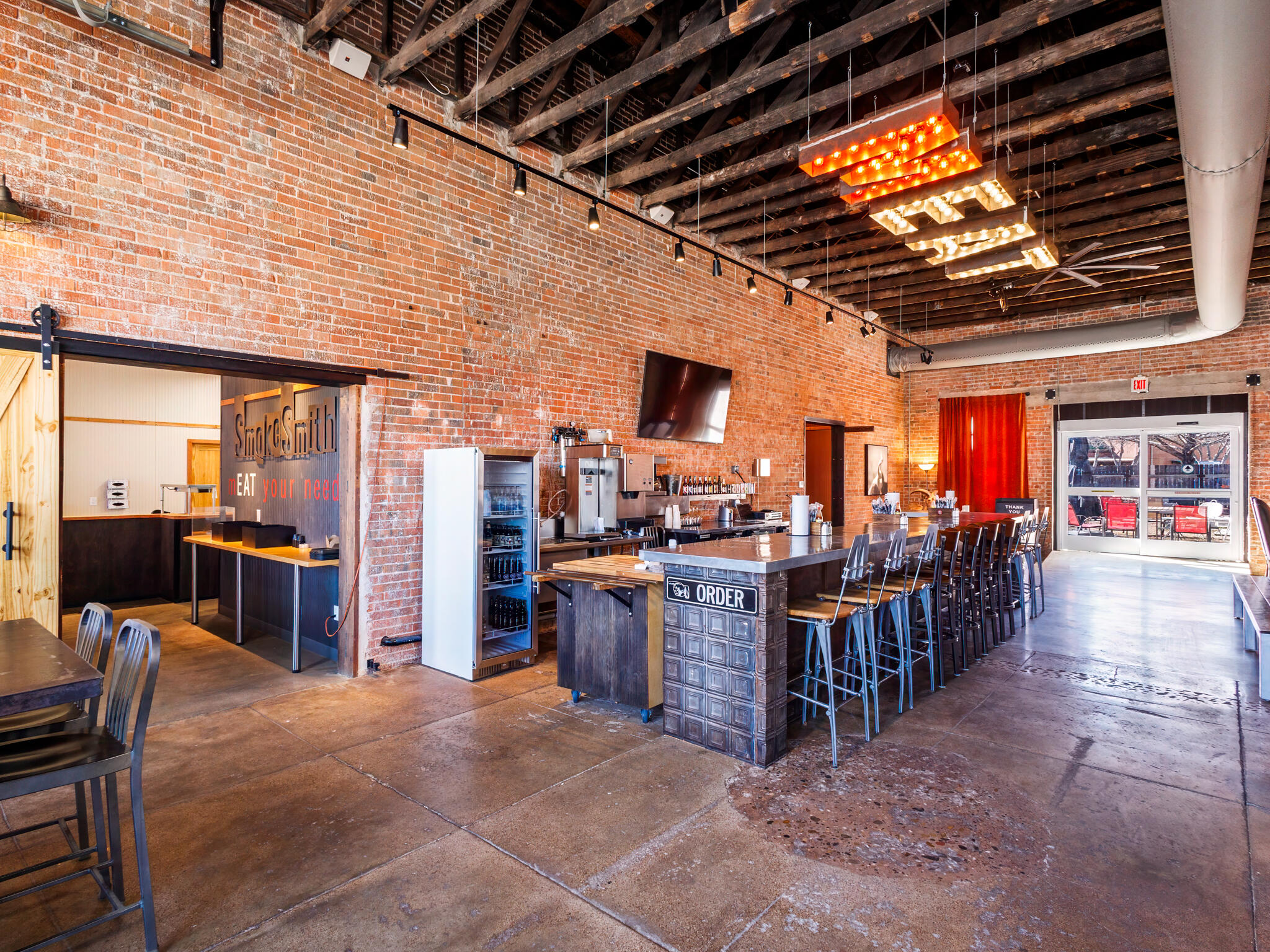 420 S Commercial Avenue Property Photo 11