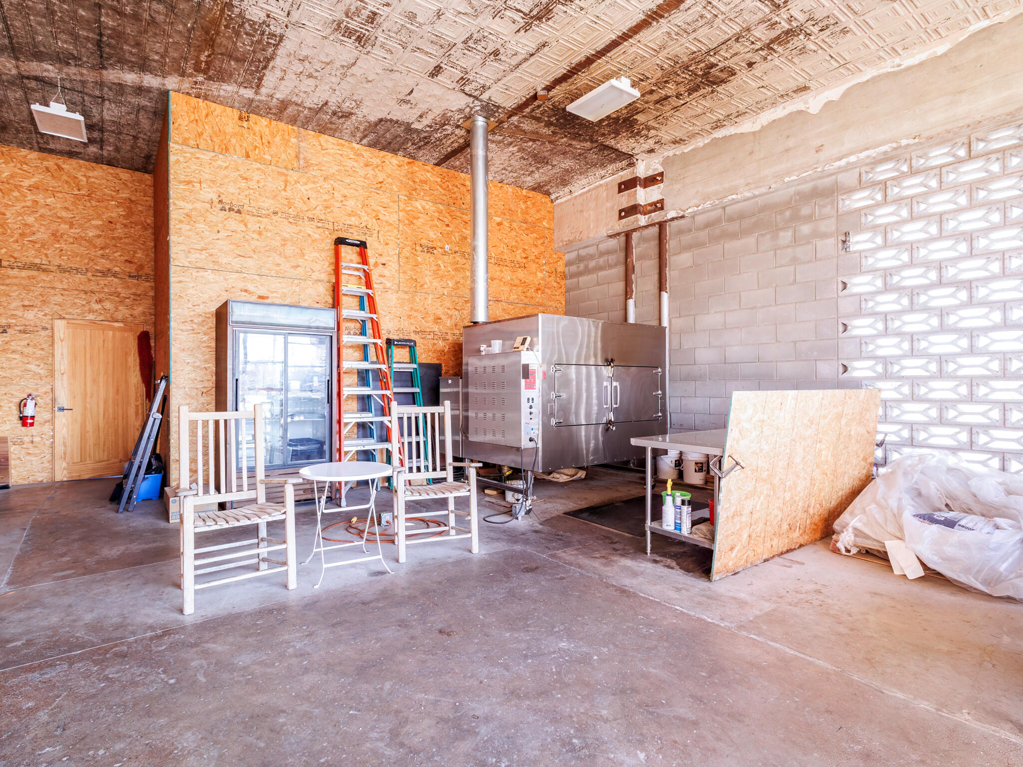 420 S Commercial Avenue Property Photo 39