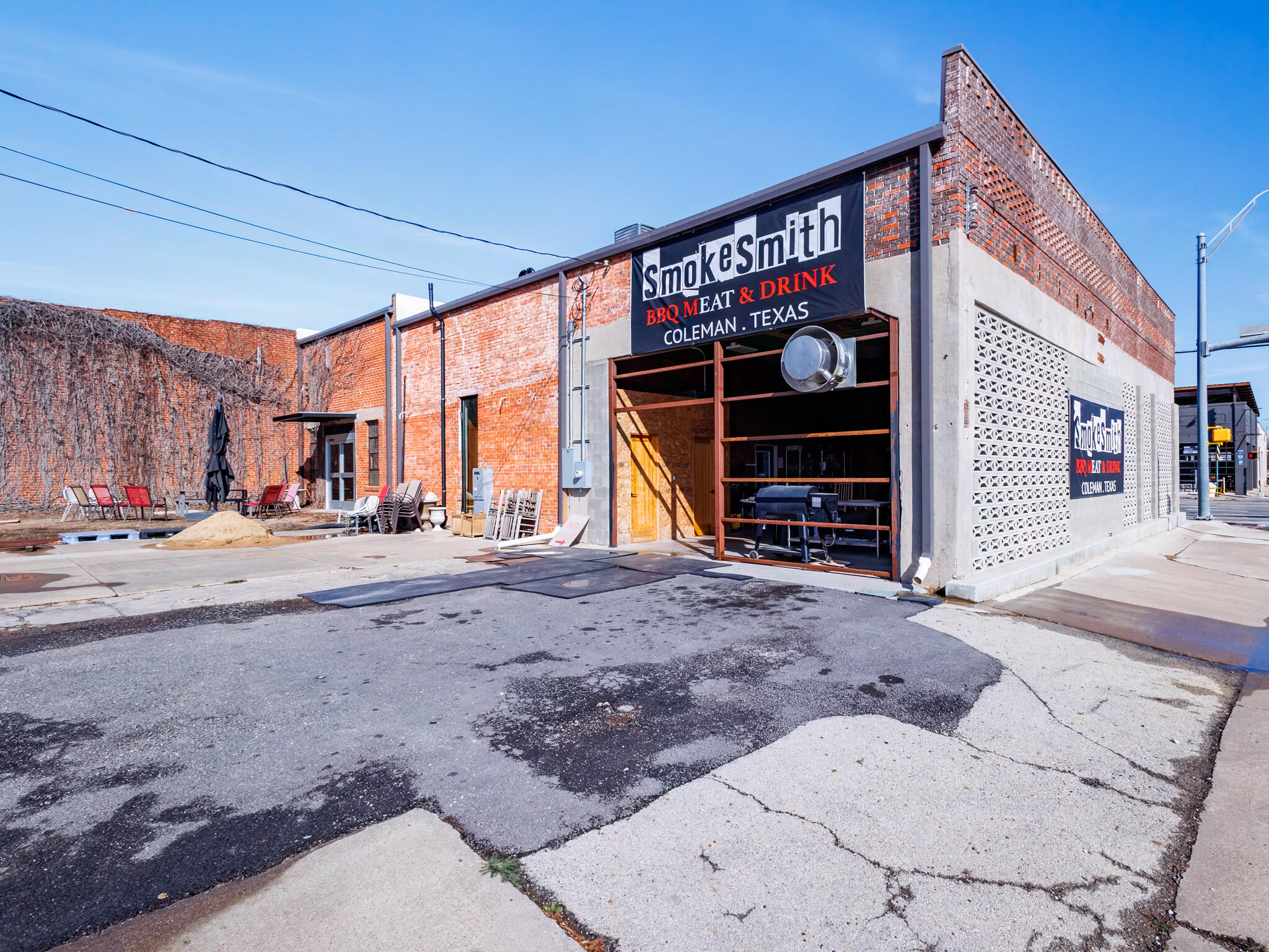 420 S Commercial Avenue Property Photo 43