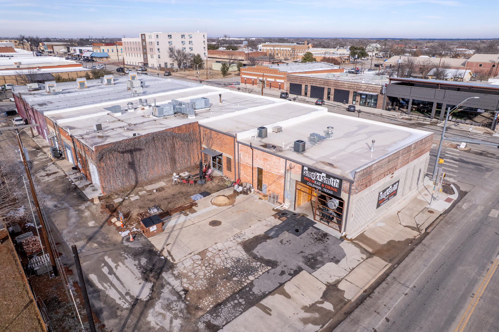 420 S Commercial Avenue Property Photo 45