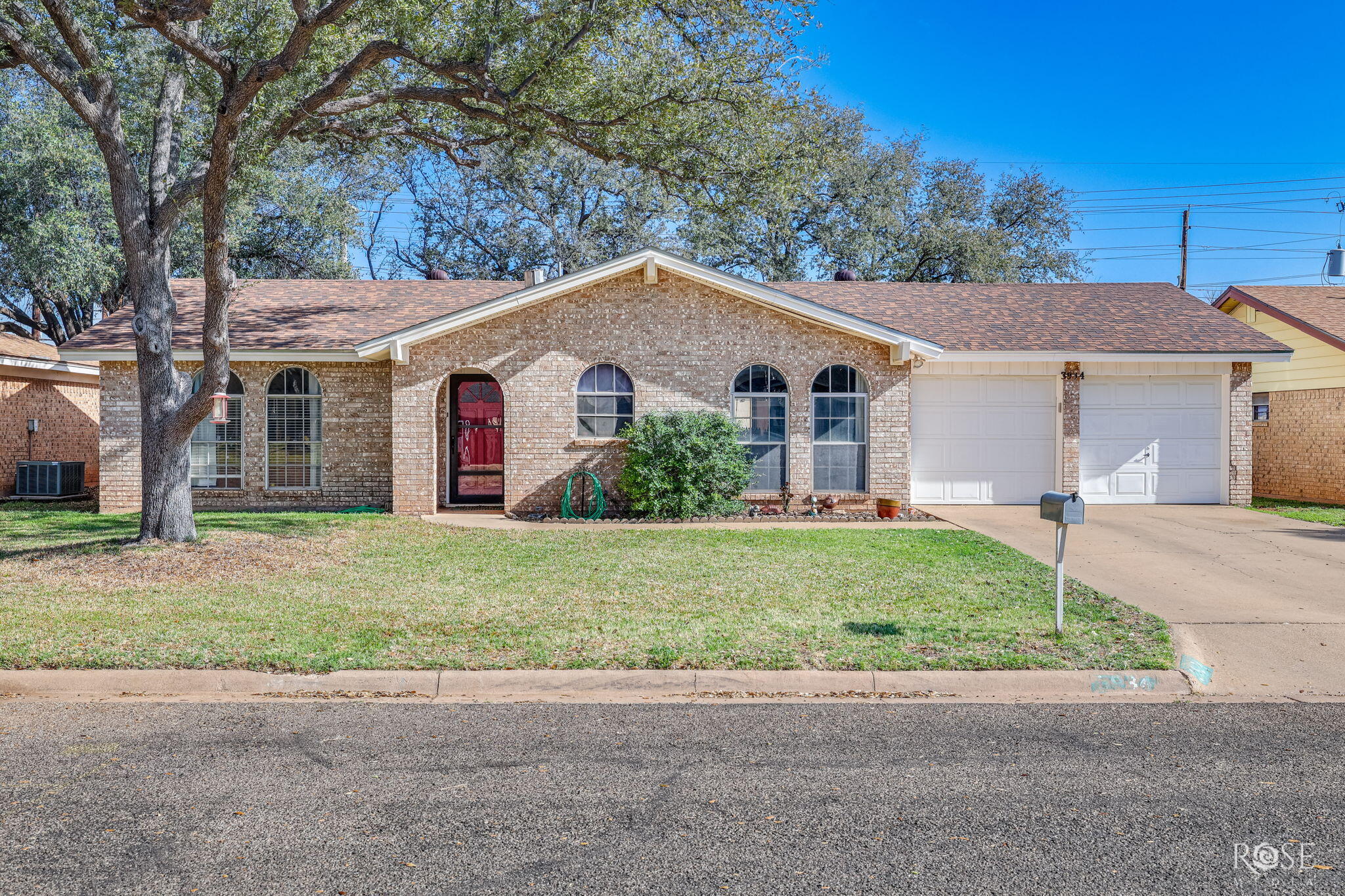 3934 Millbrook Drive Property Photo 1