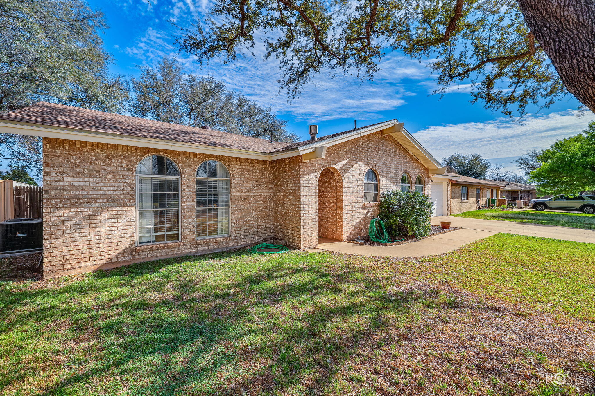 3934 Millbrook Drive Property Photo 4