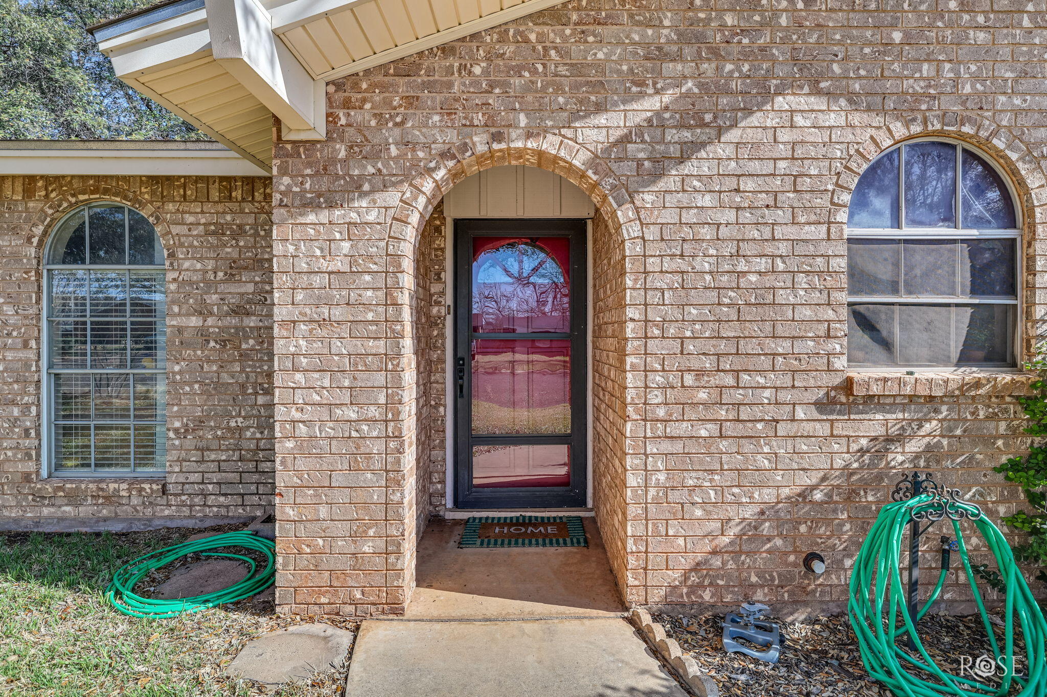 3934 Millbrook Drive Property Photo 5