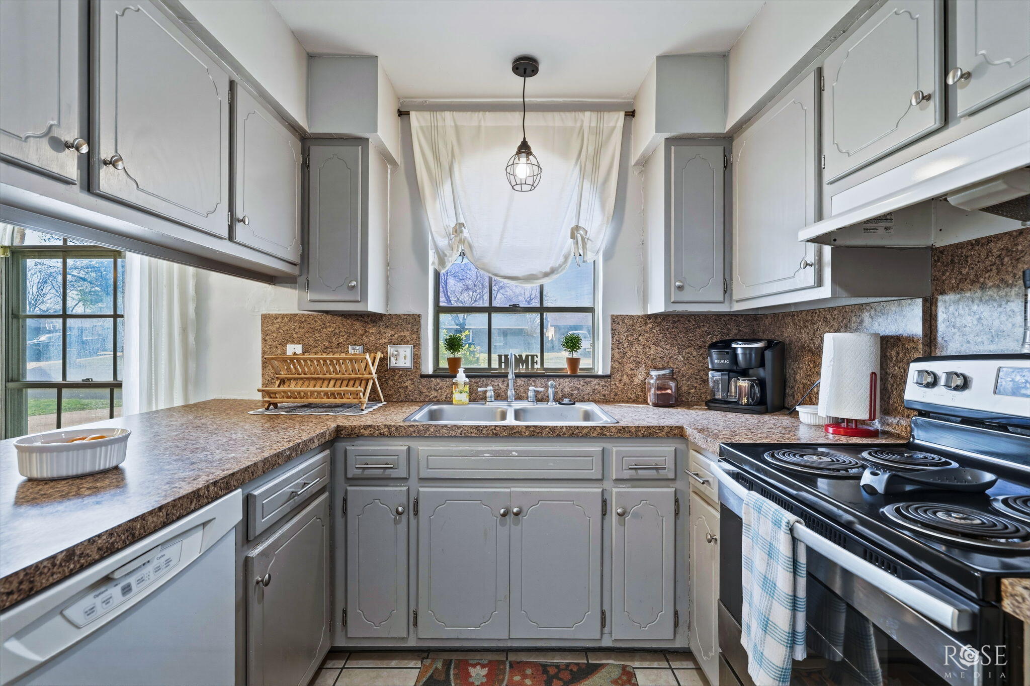 3934 Millbrook Drive Property Photo 12