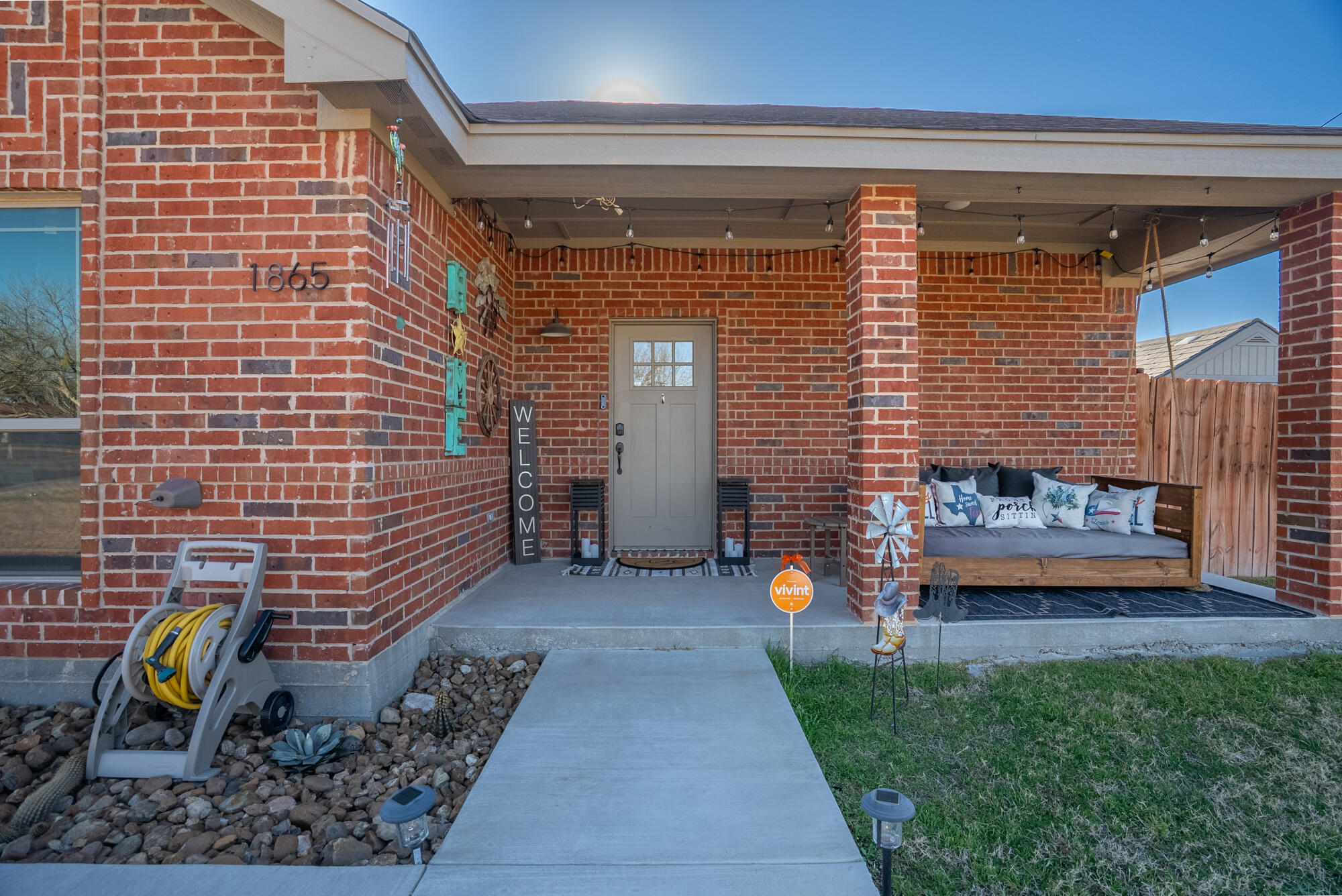 1865 S Concho Drive Property Photo 2