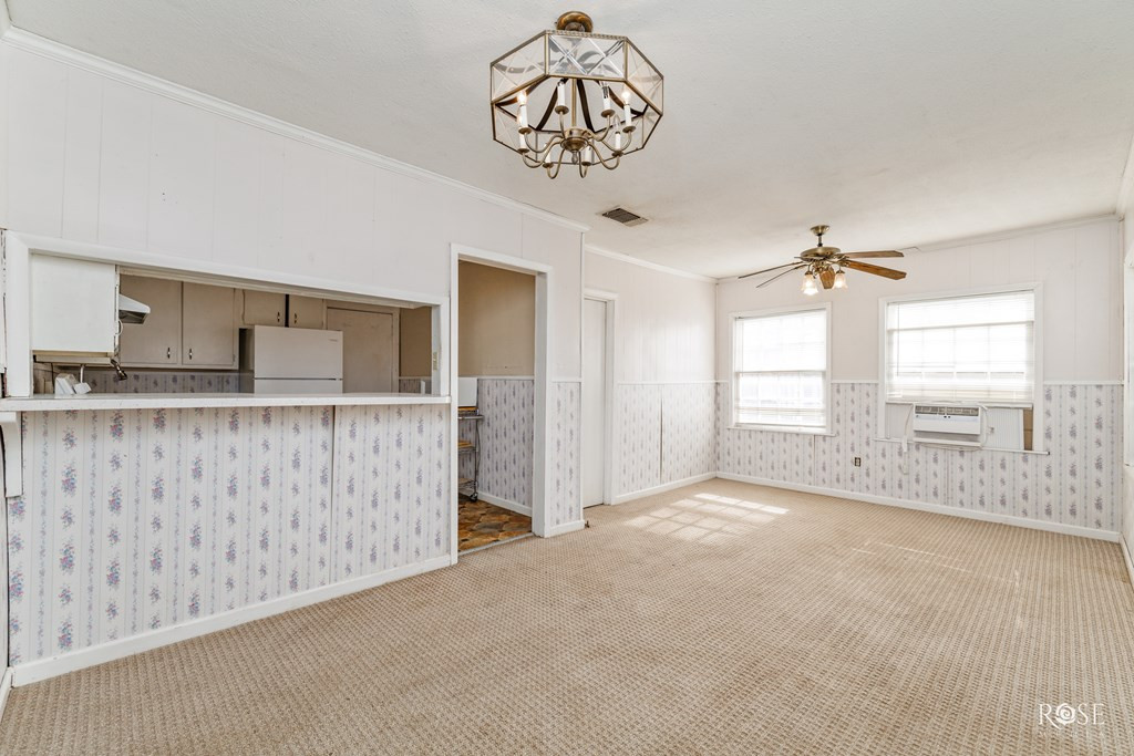 805 Mesquite Avenue Property Photo 4
