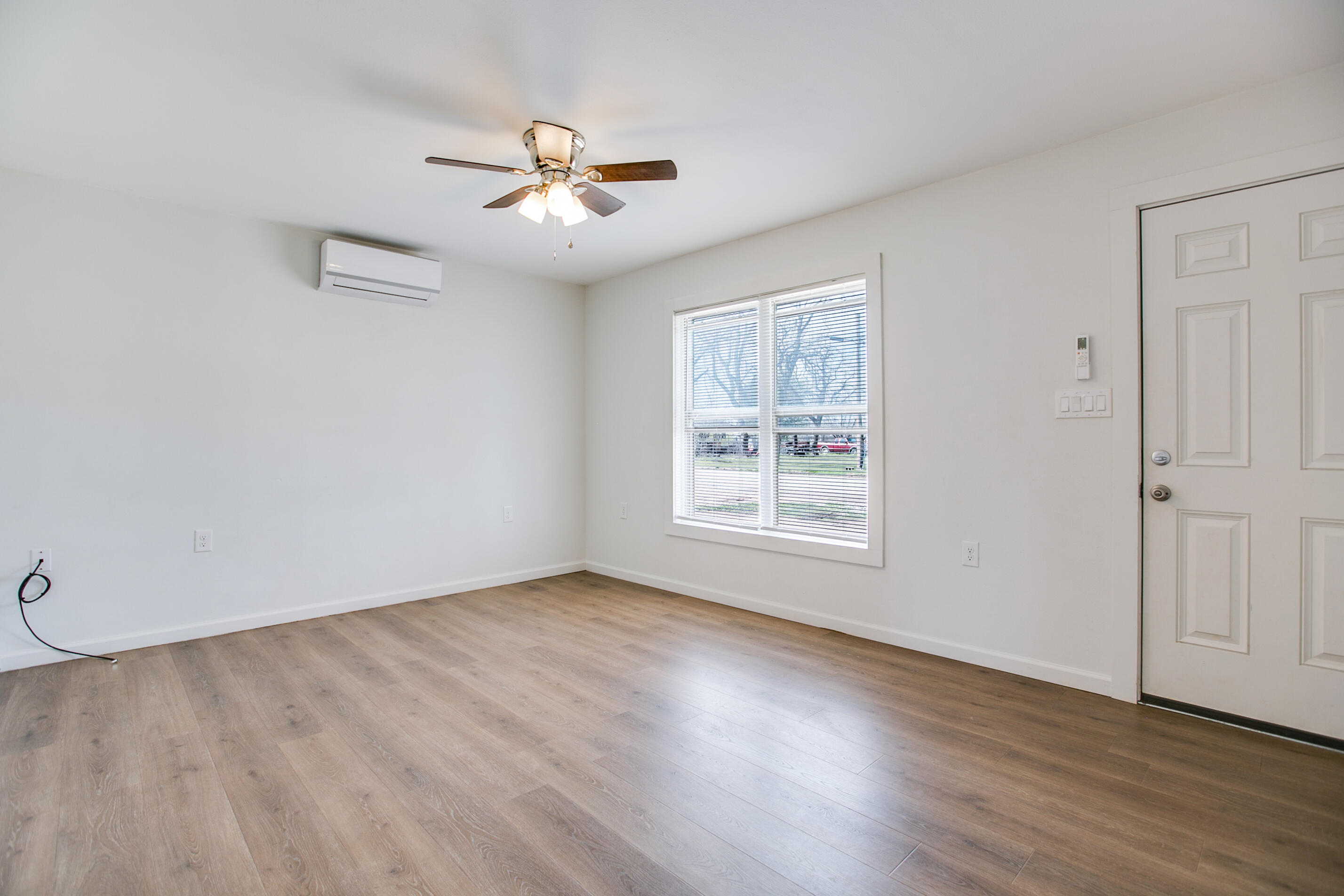 112 N Jefferson Street Property Photo 6