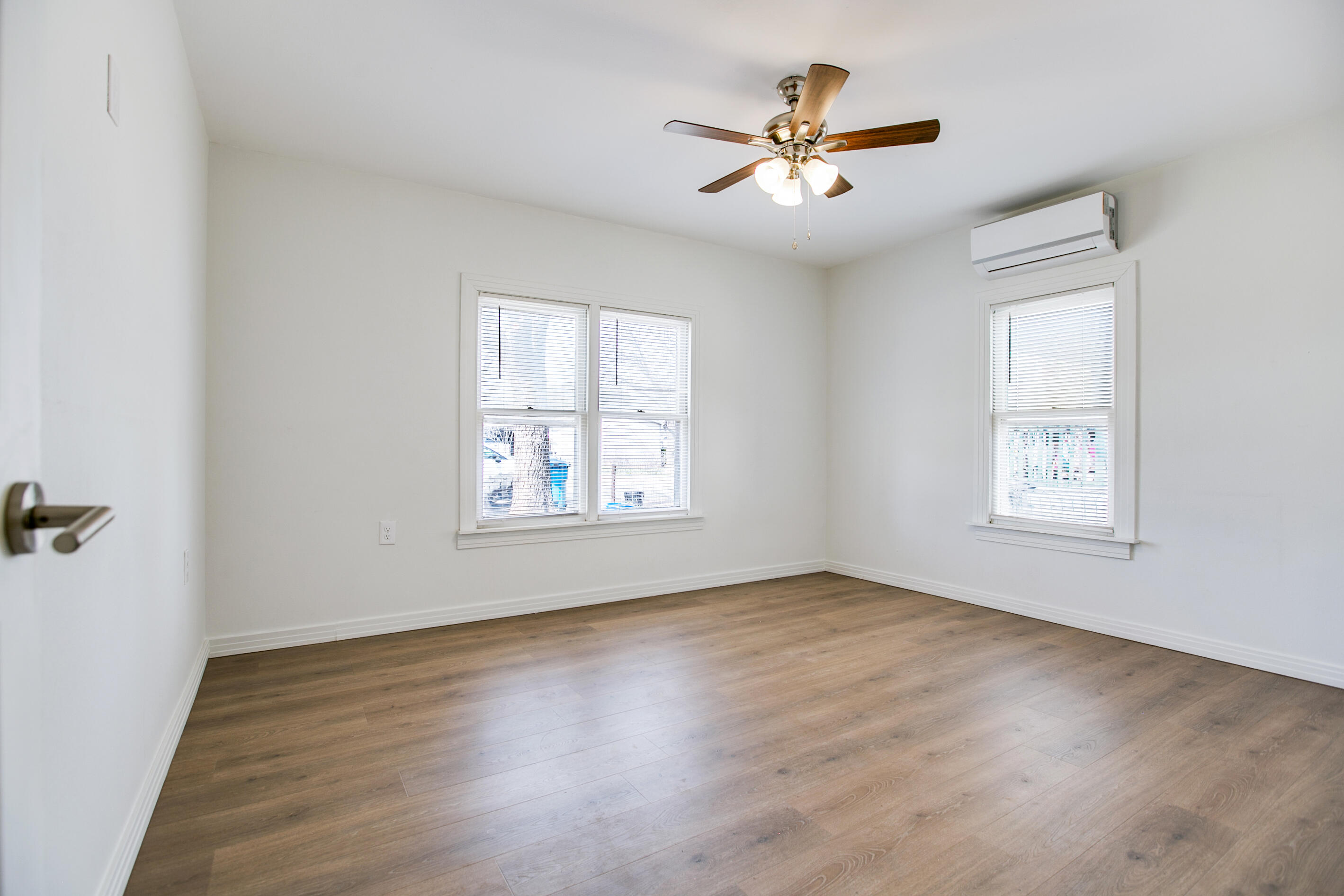 112 N Jefferson Street Property Photo 19
