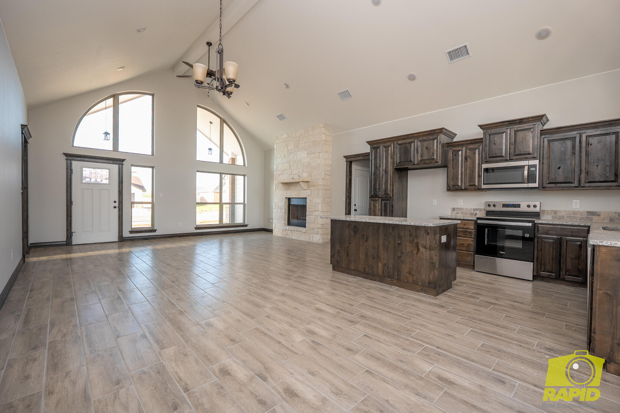 9712 Jaguar Trail Property Photo 4