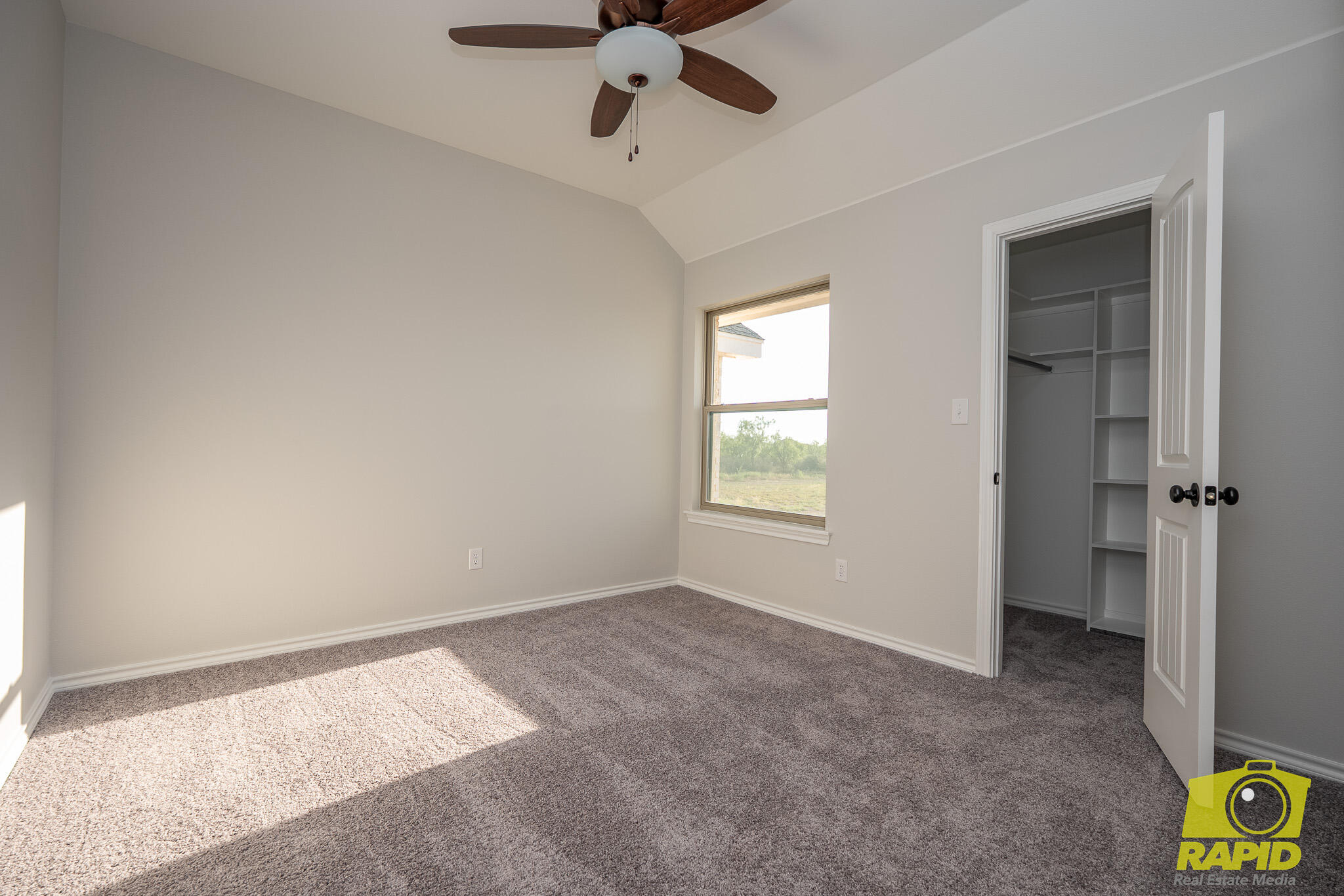 9712 Jaguar Trail Property Photo 11