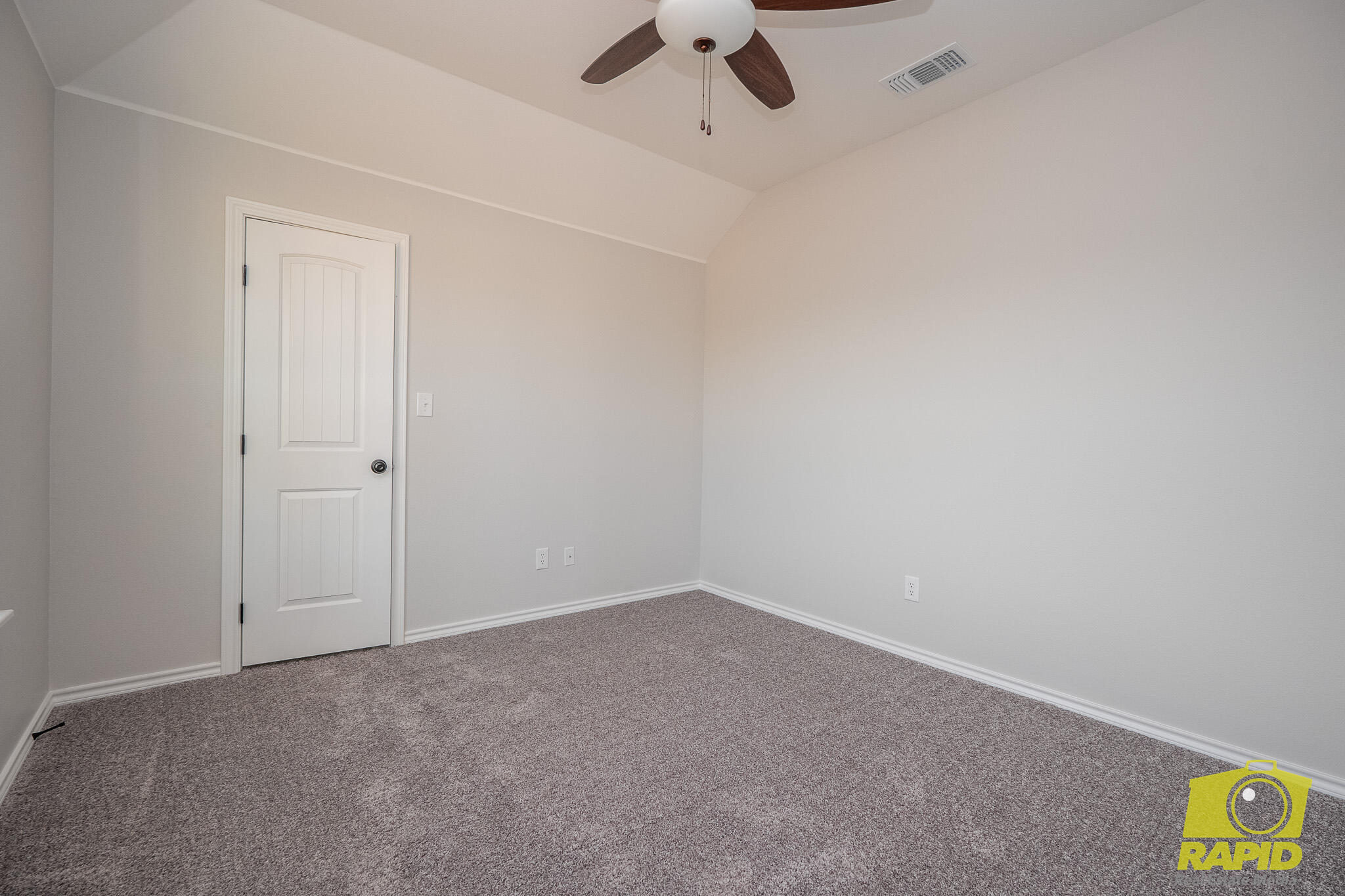 9712 Jaguar Trail Property Photo 13