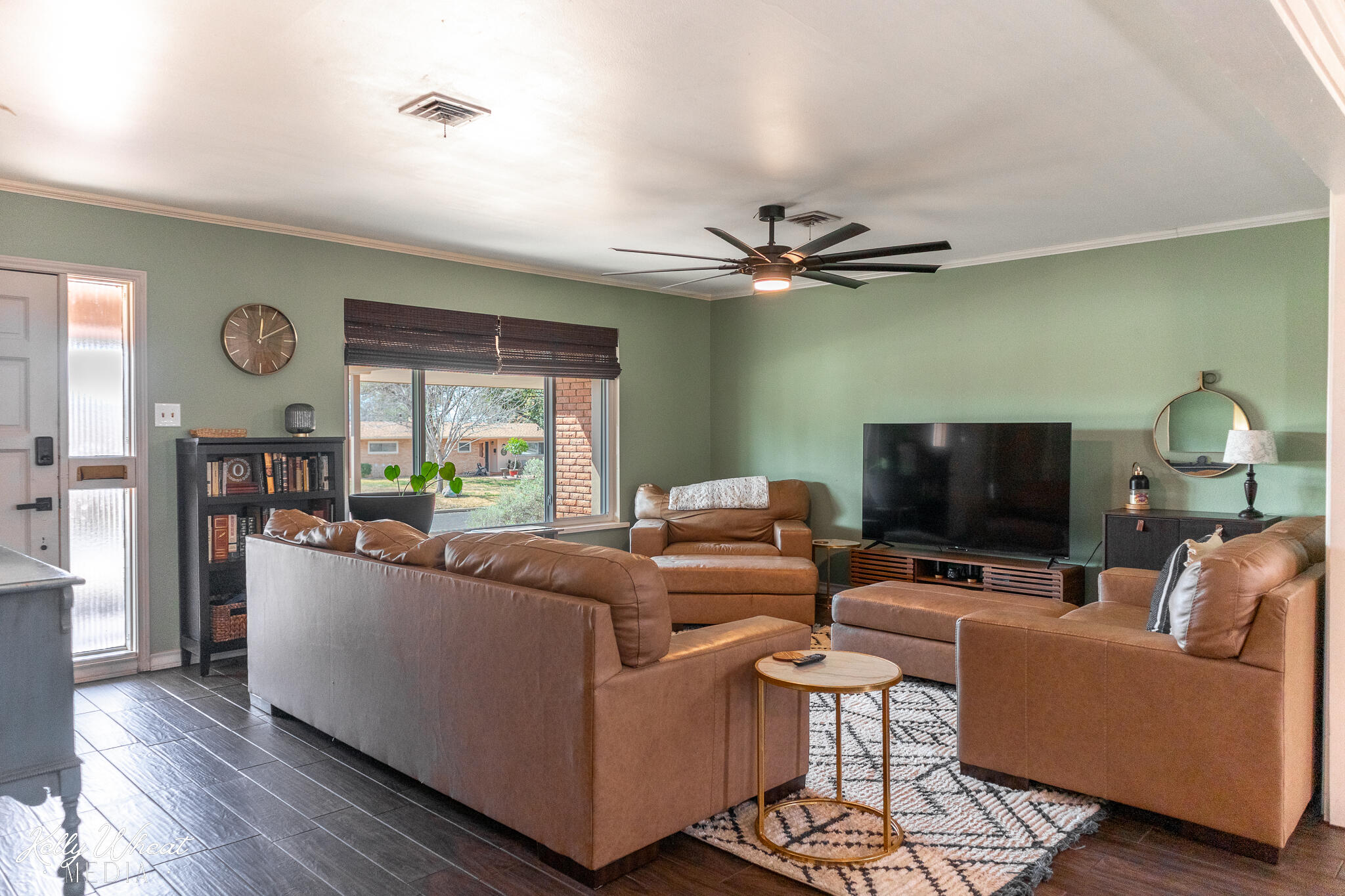 2638 University Avenue Property Photo 6