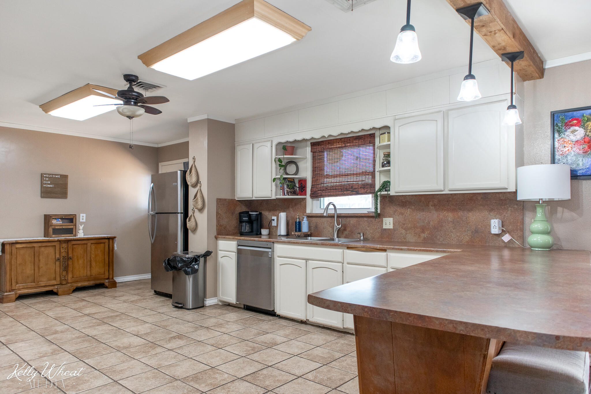 2638 University Avenue Property Photo 14