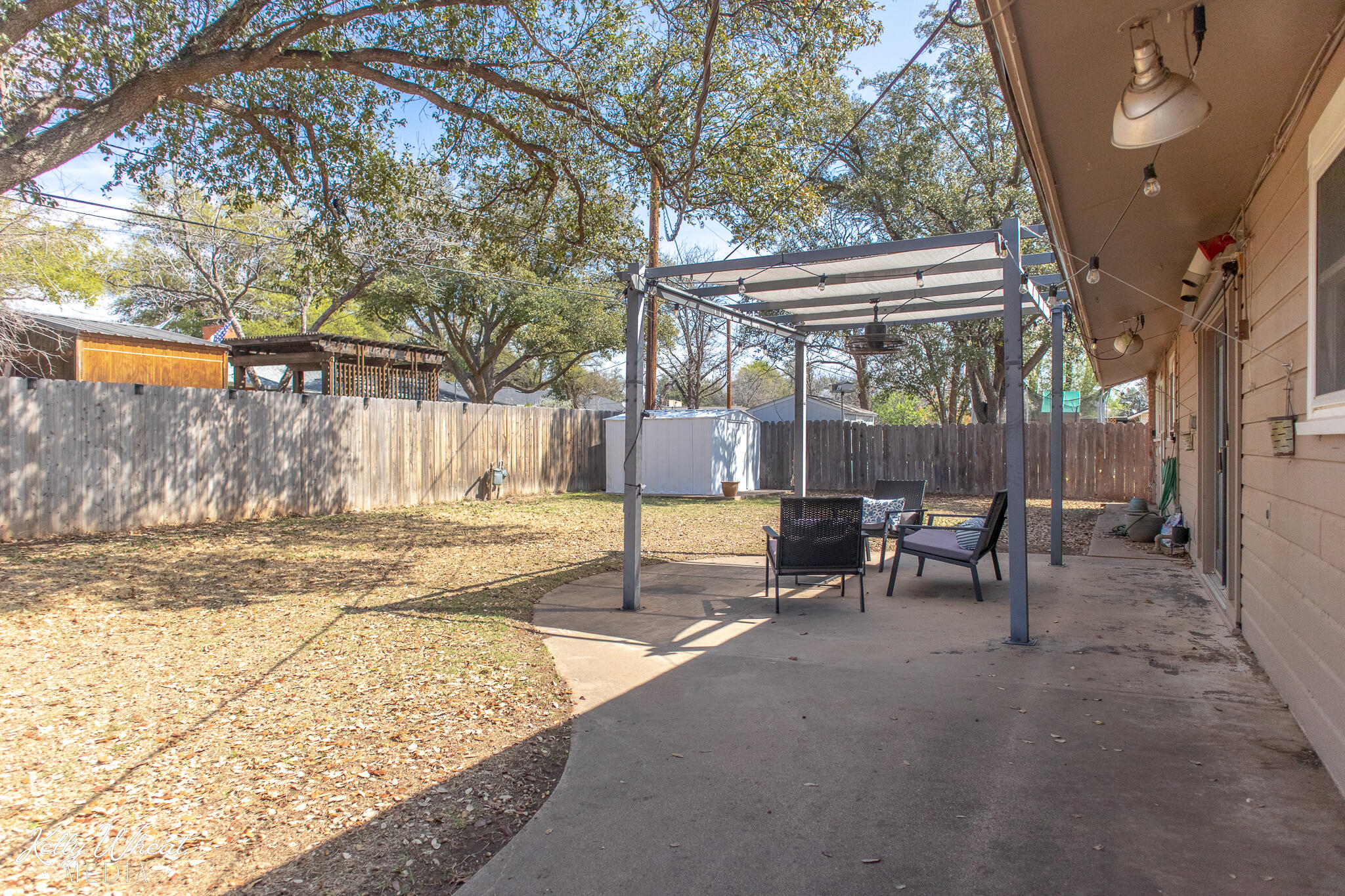 2638 University Avenue Property Photo 30