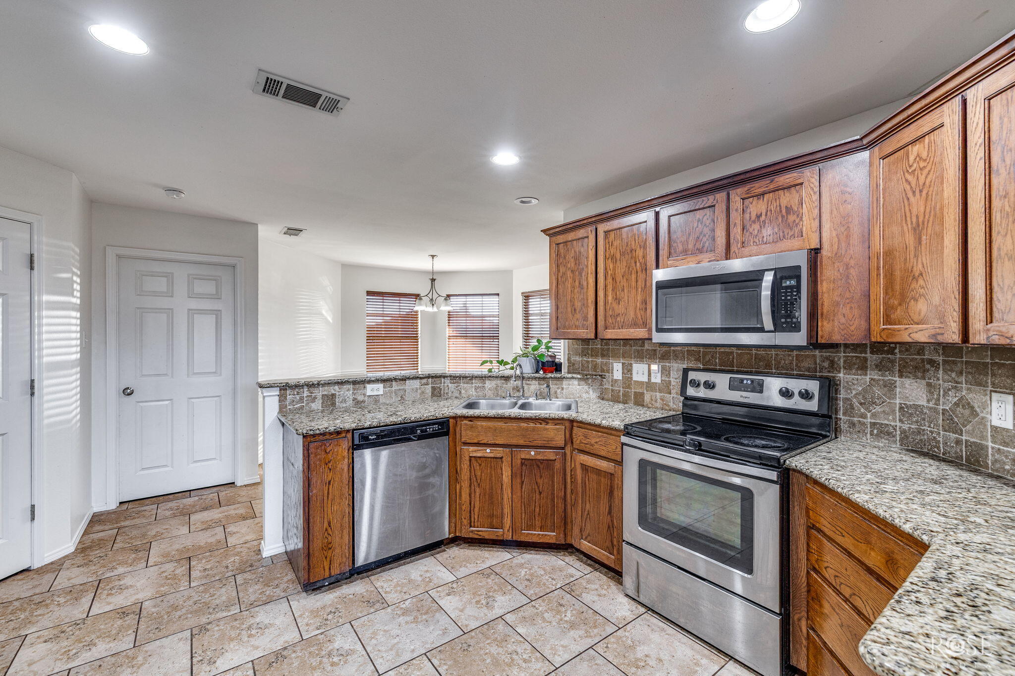 3630 Shadyhill Drive Property Photo 10