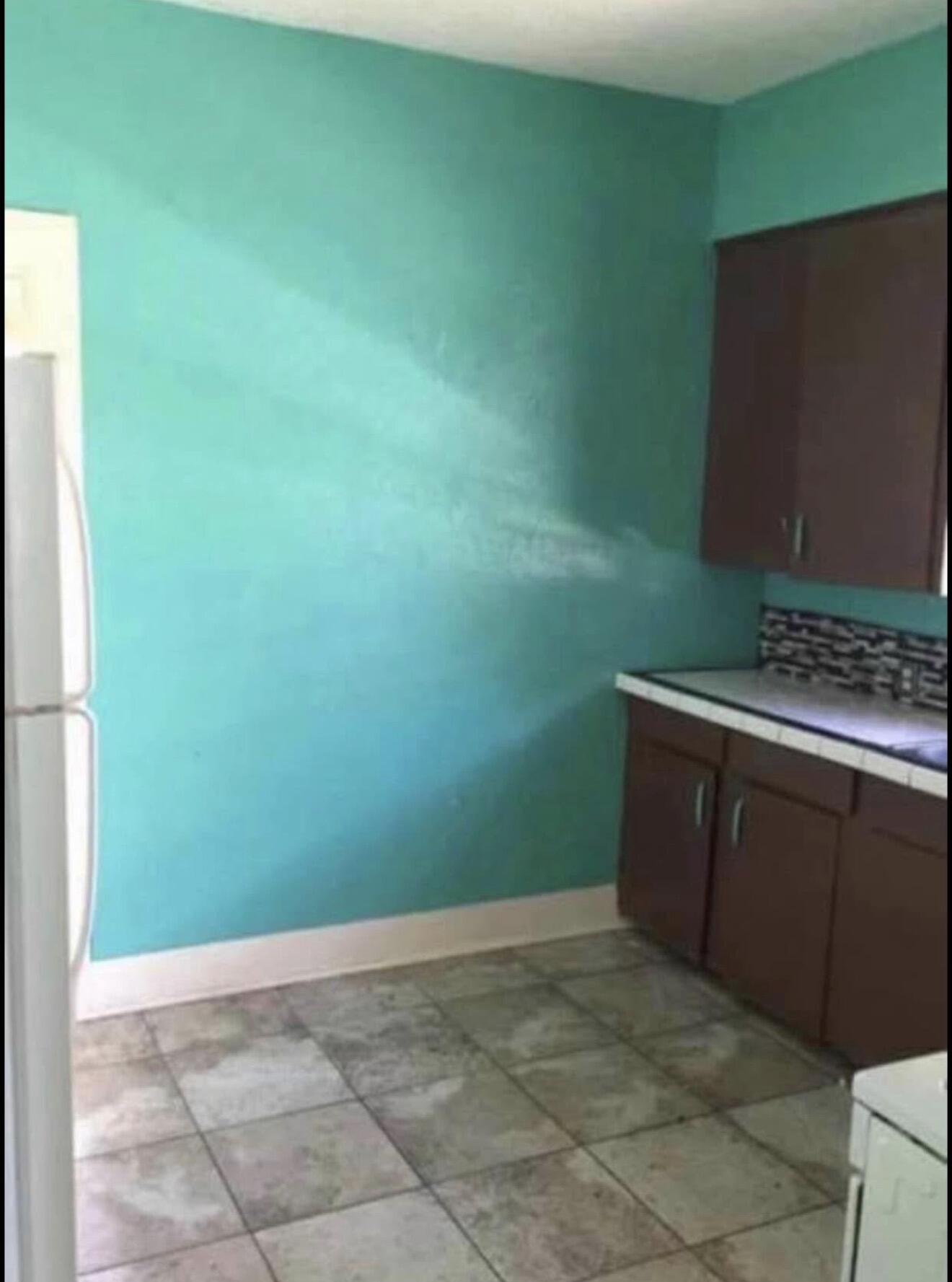 612 E Harris Avenue Property Photo 5