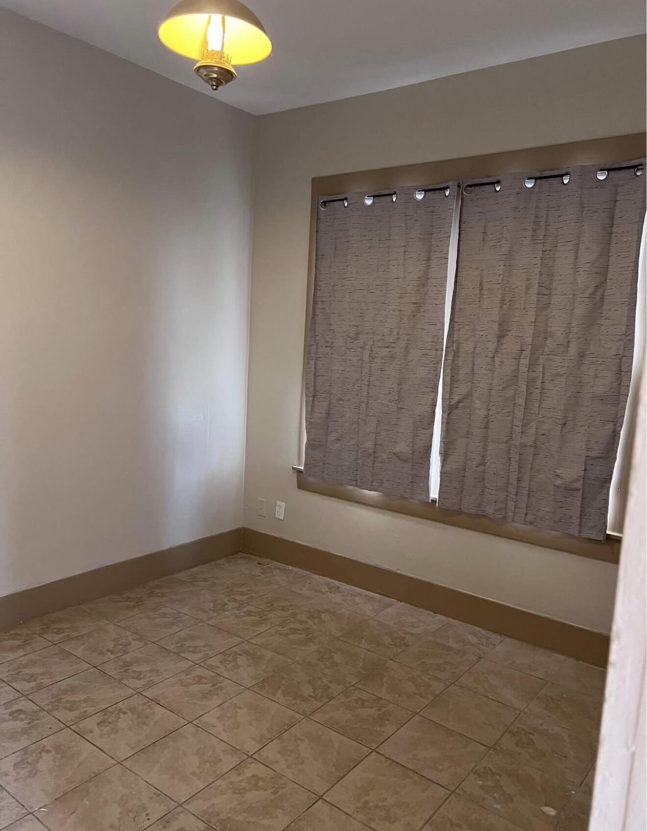 612 E Harris Avenue Property Photo 14