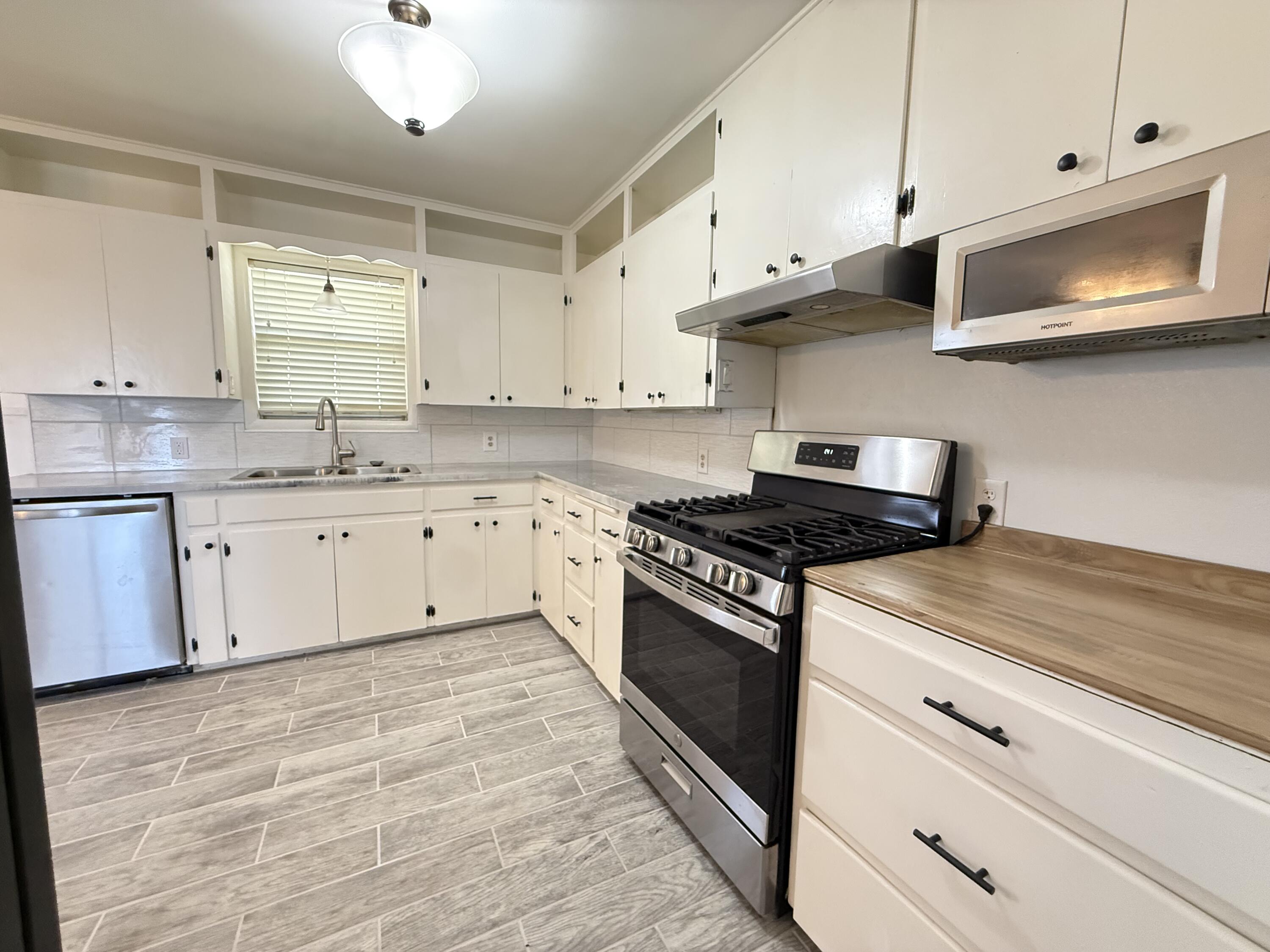 11634 Fm 388 Property Photo 6