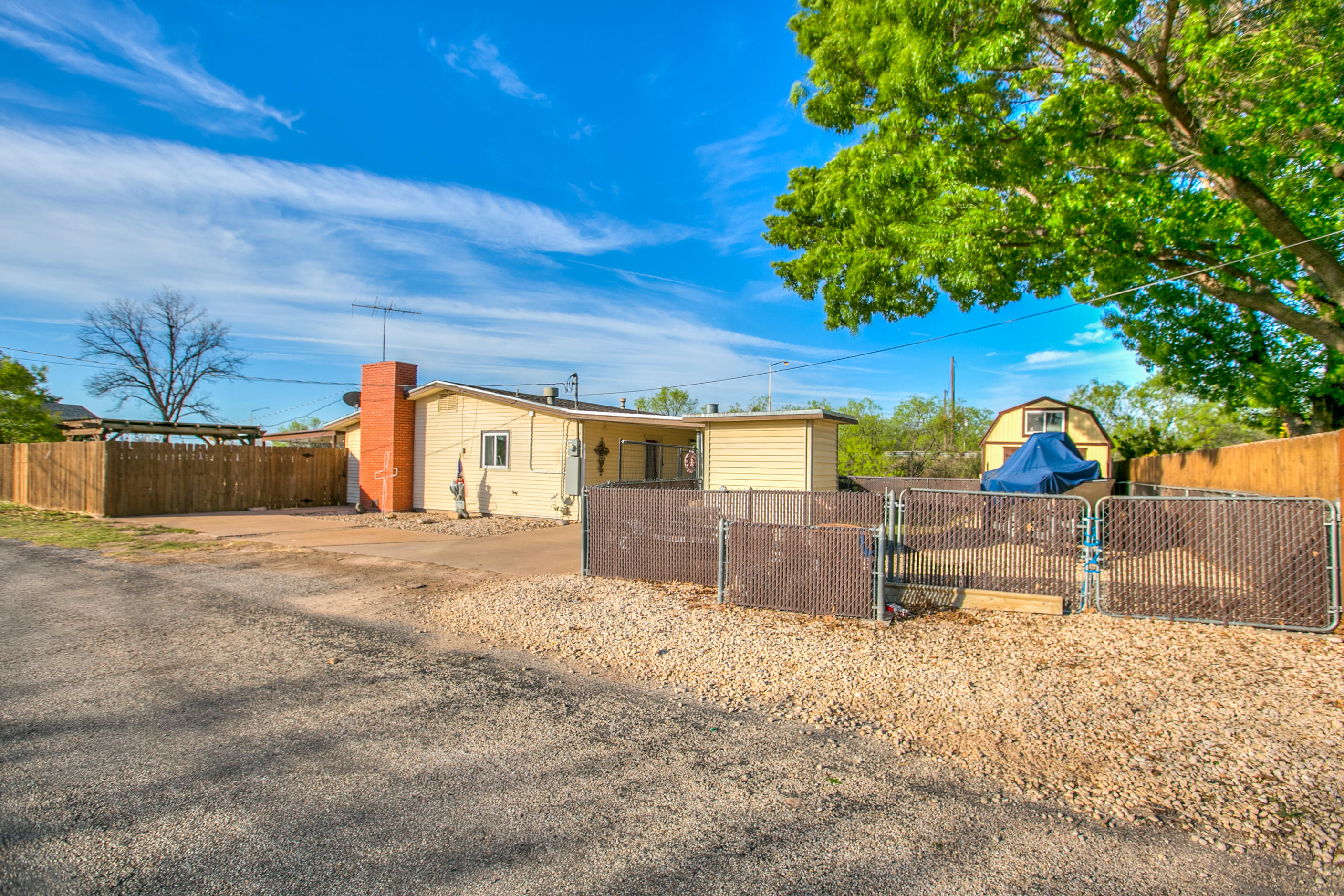1510 Loop Drive Property Photo 3