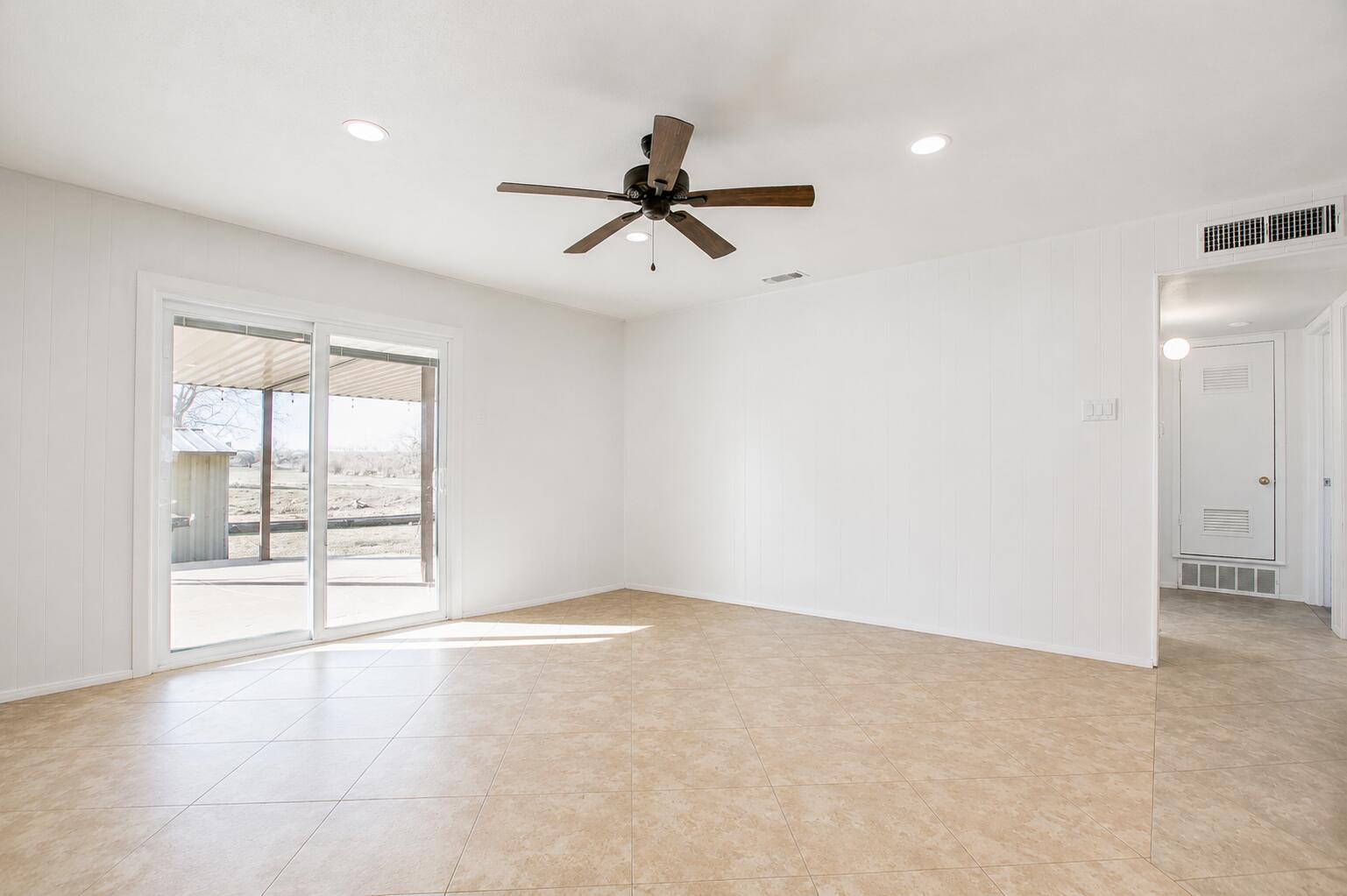 1510 Loop Drive Property Photo 23