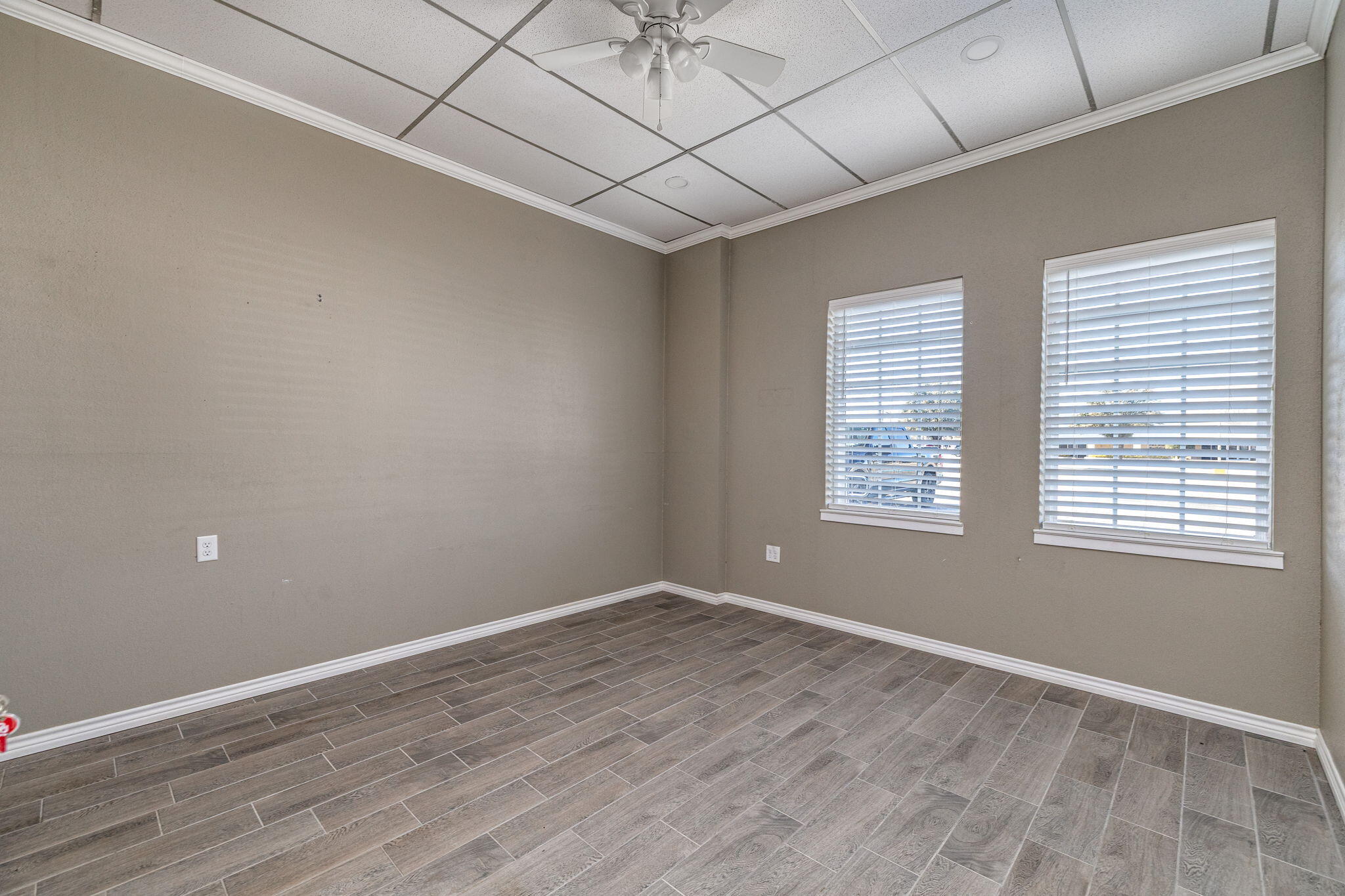 2025 W Beauregard Avenue Property Photo 23