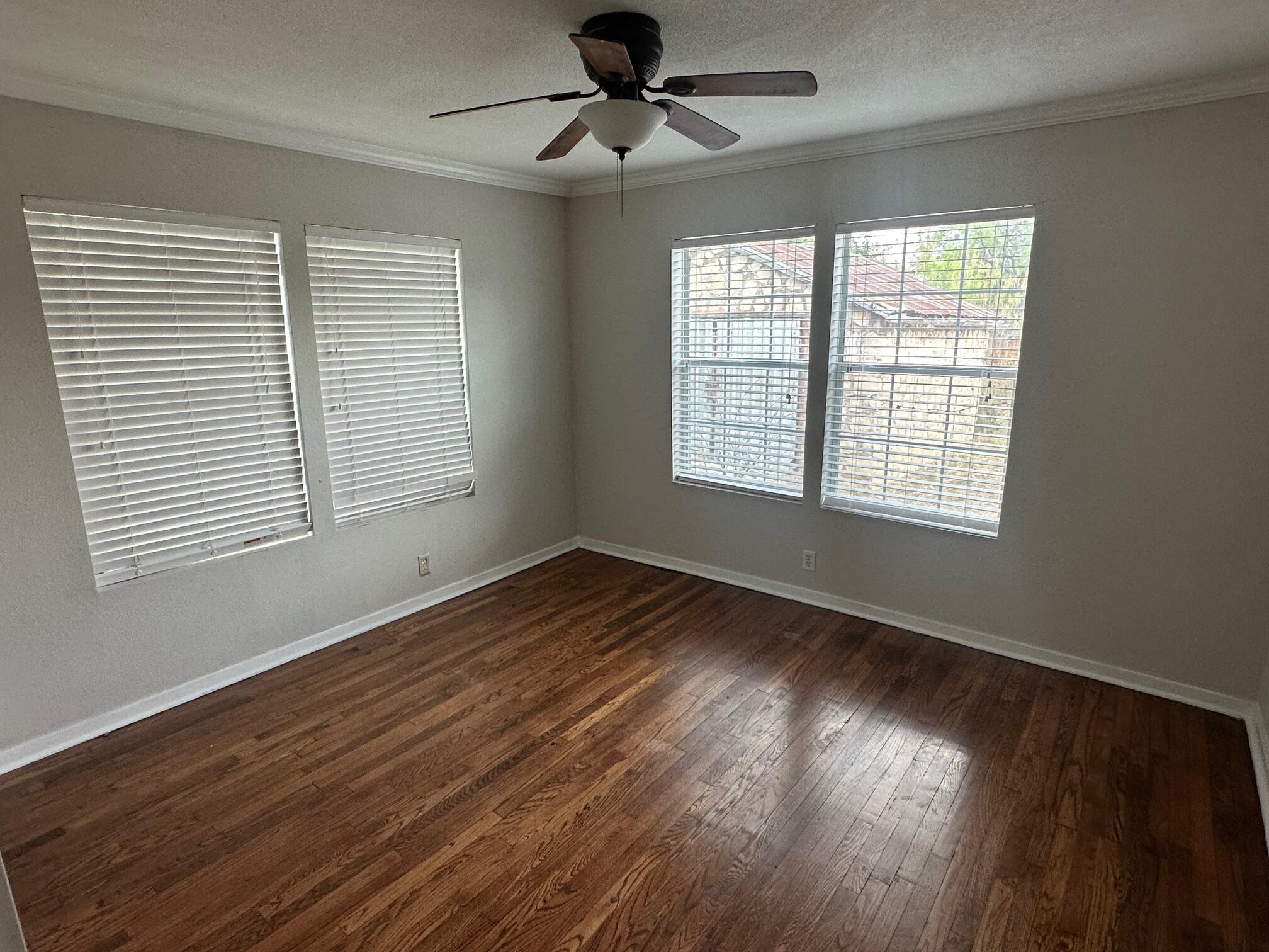 610 Tarver Street Property Photo 10