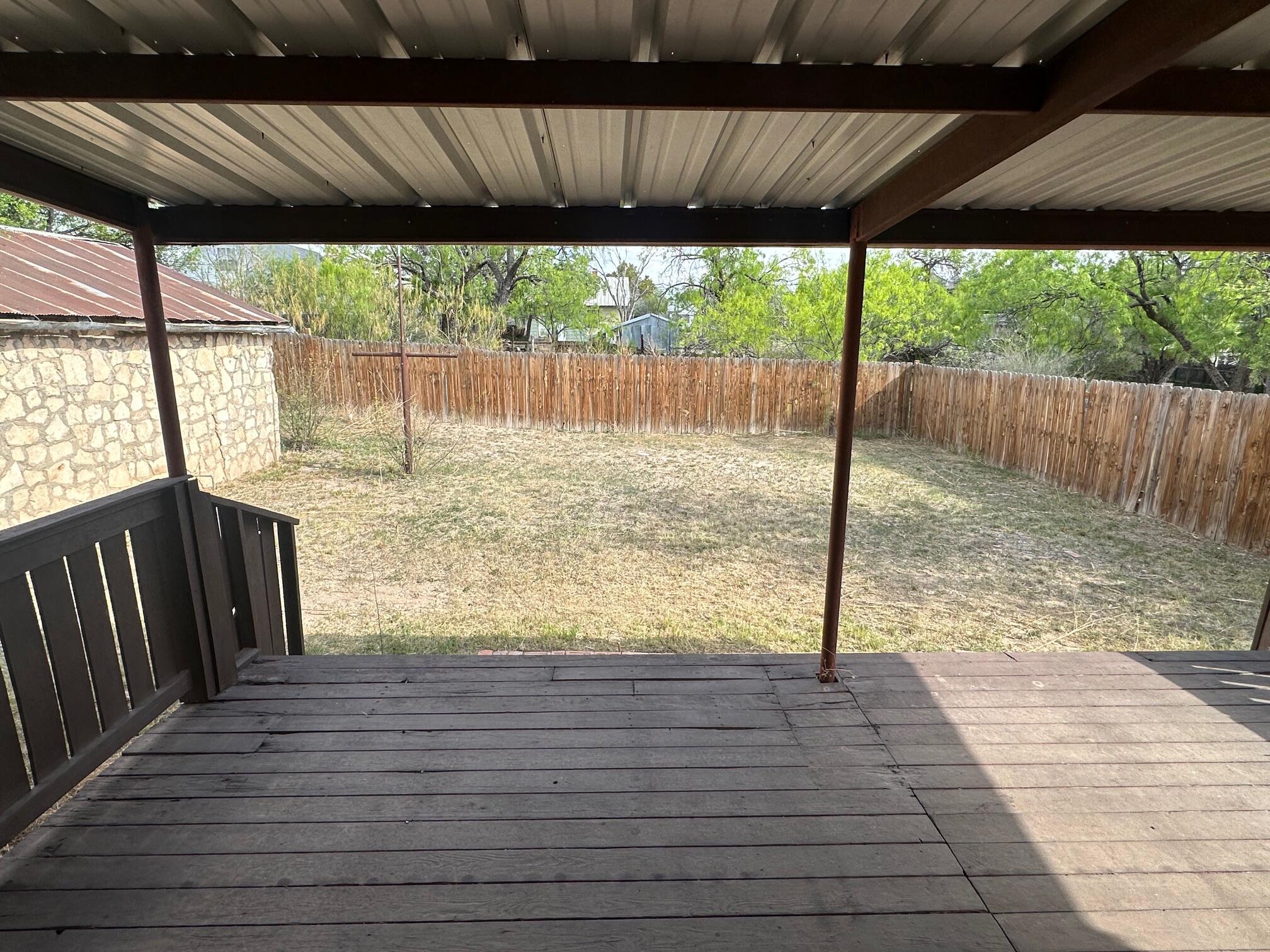 610 Tarver Street Property Photo 12