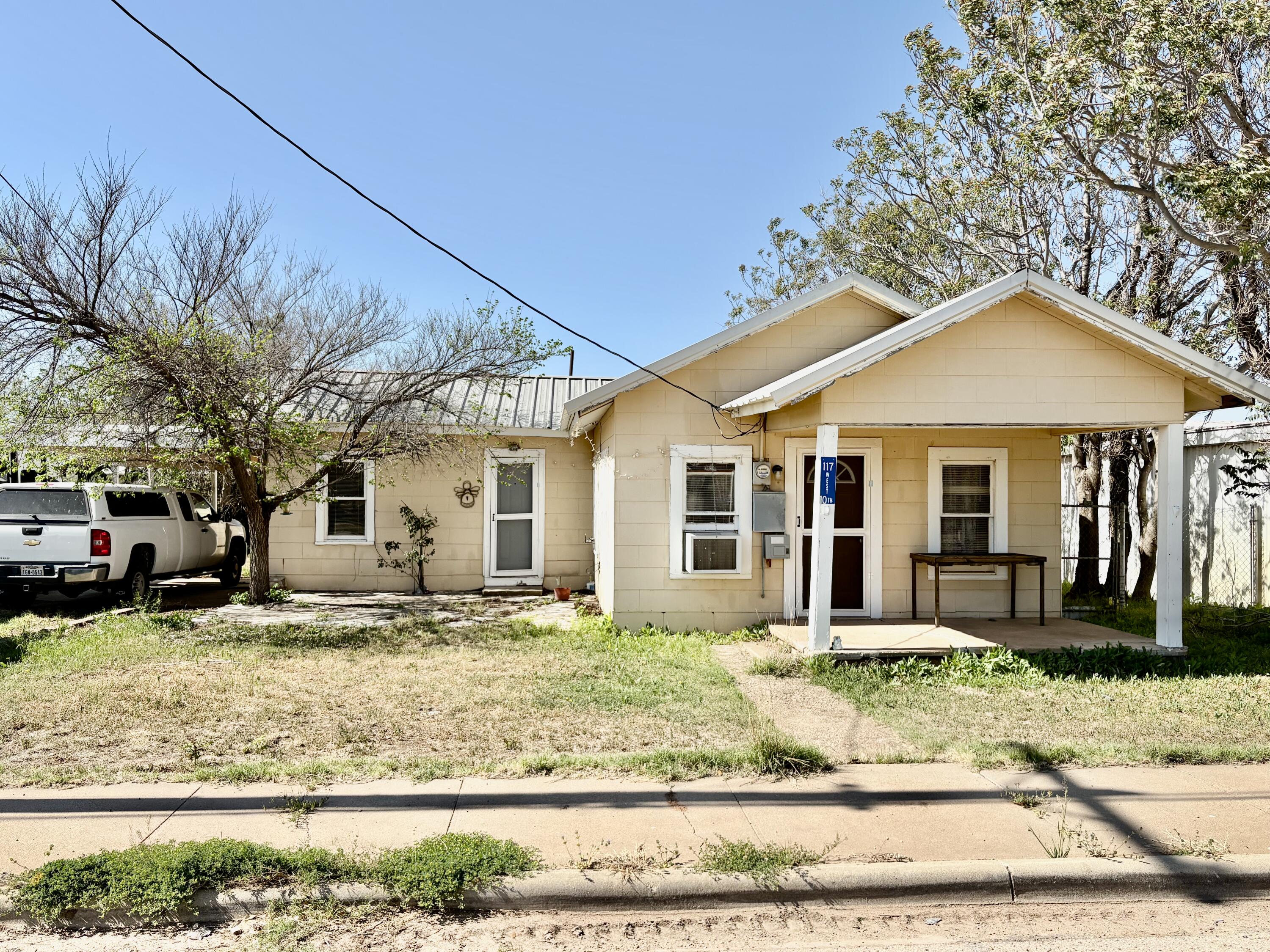 117 W 10th Street Property Photo 1