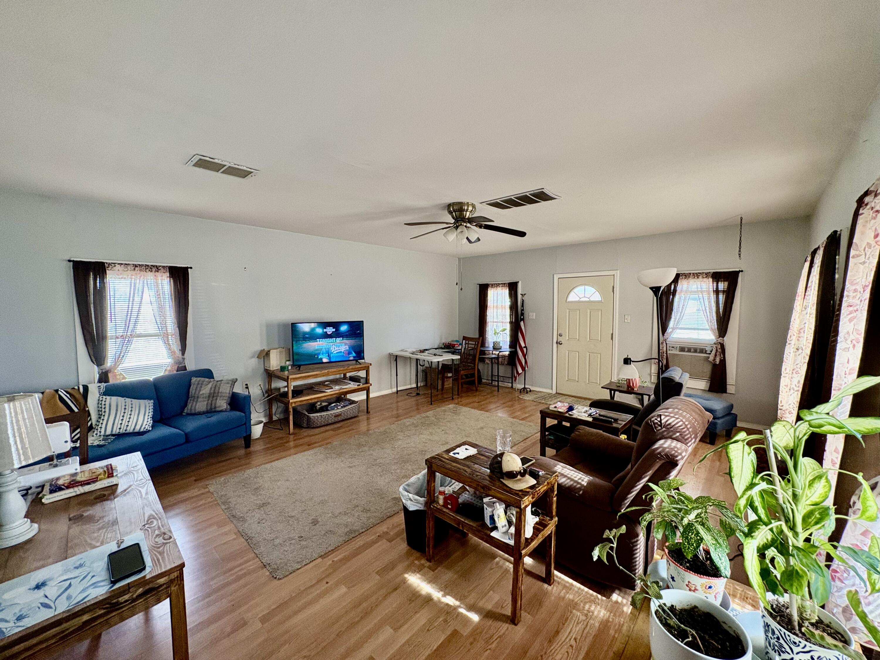 117 W 10th Street Property Photo 5