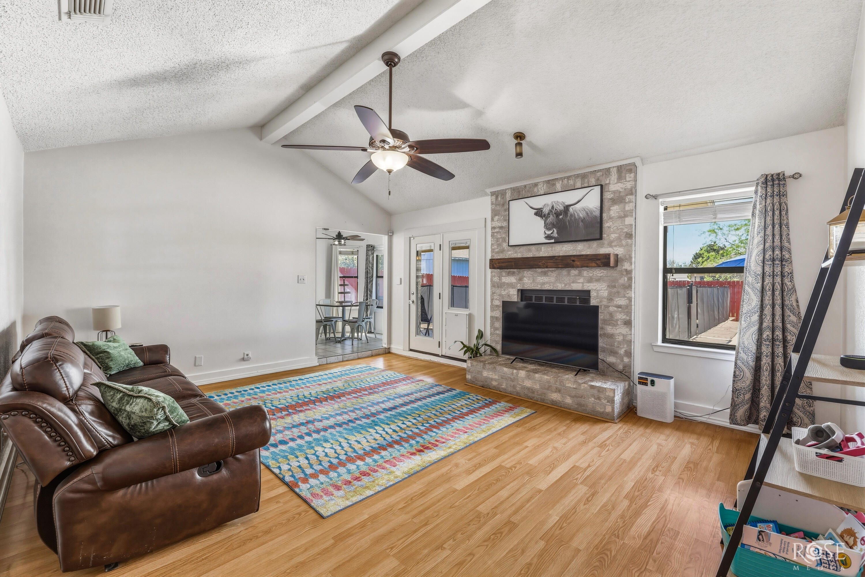 1211 Gregory Drive Property Photo 3
