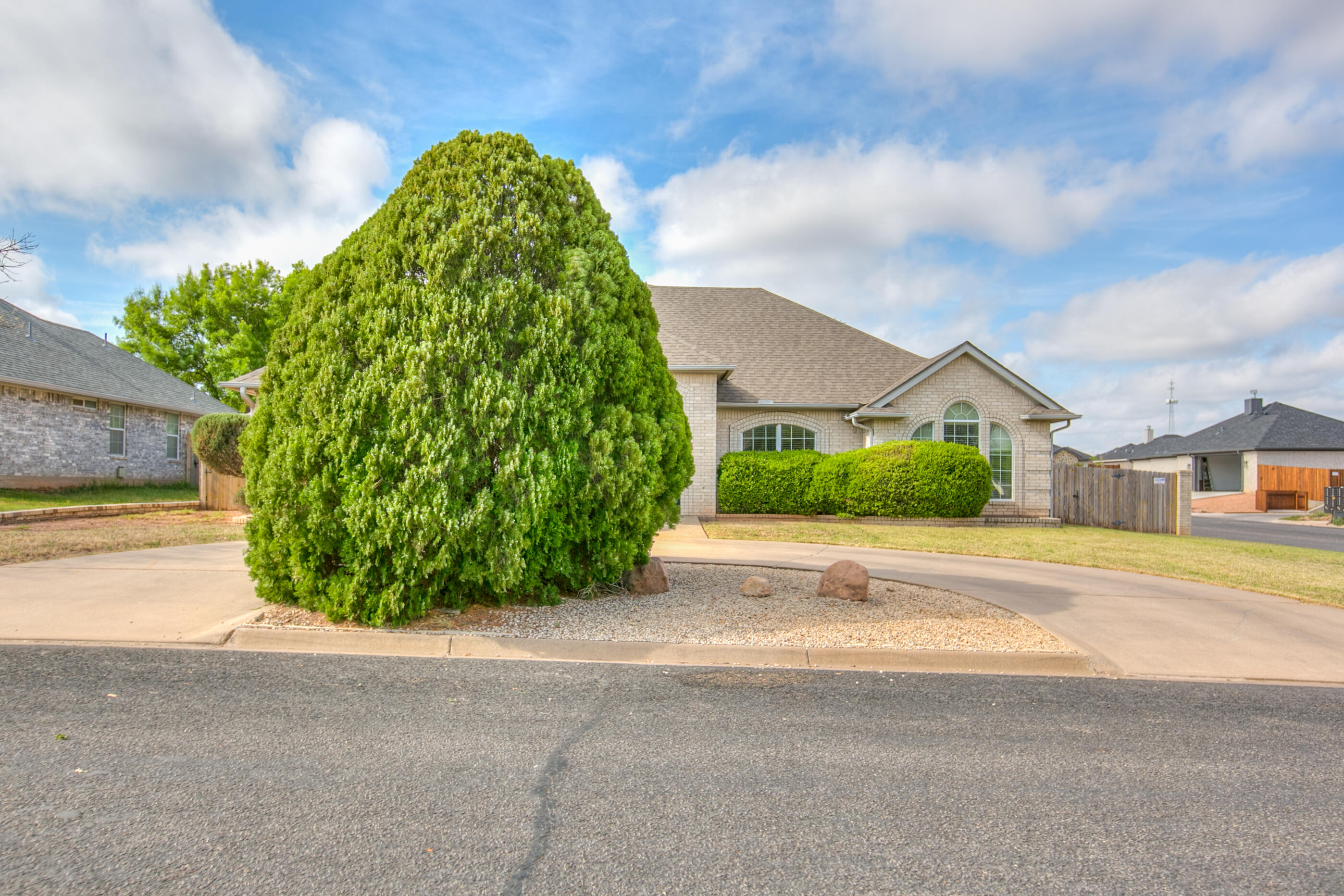 3553 Silver Spur Drive Property Photo 6