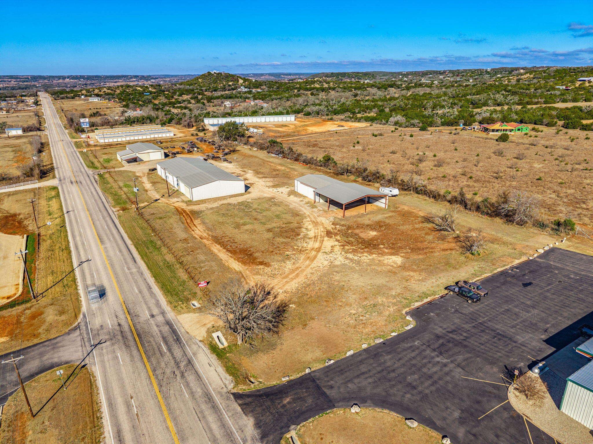 2684 W Us Hwy 290 Property Photo 4