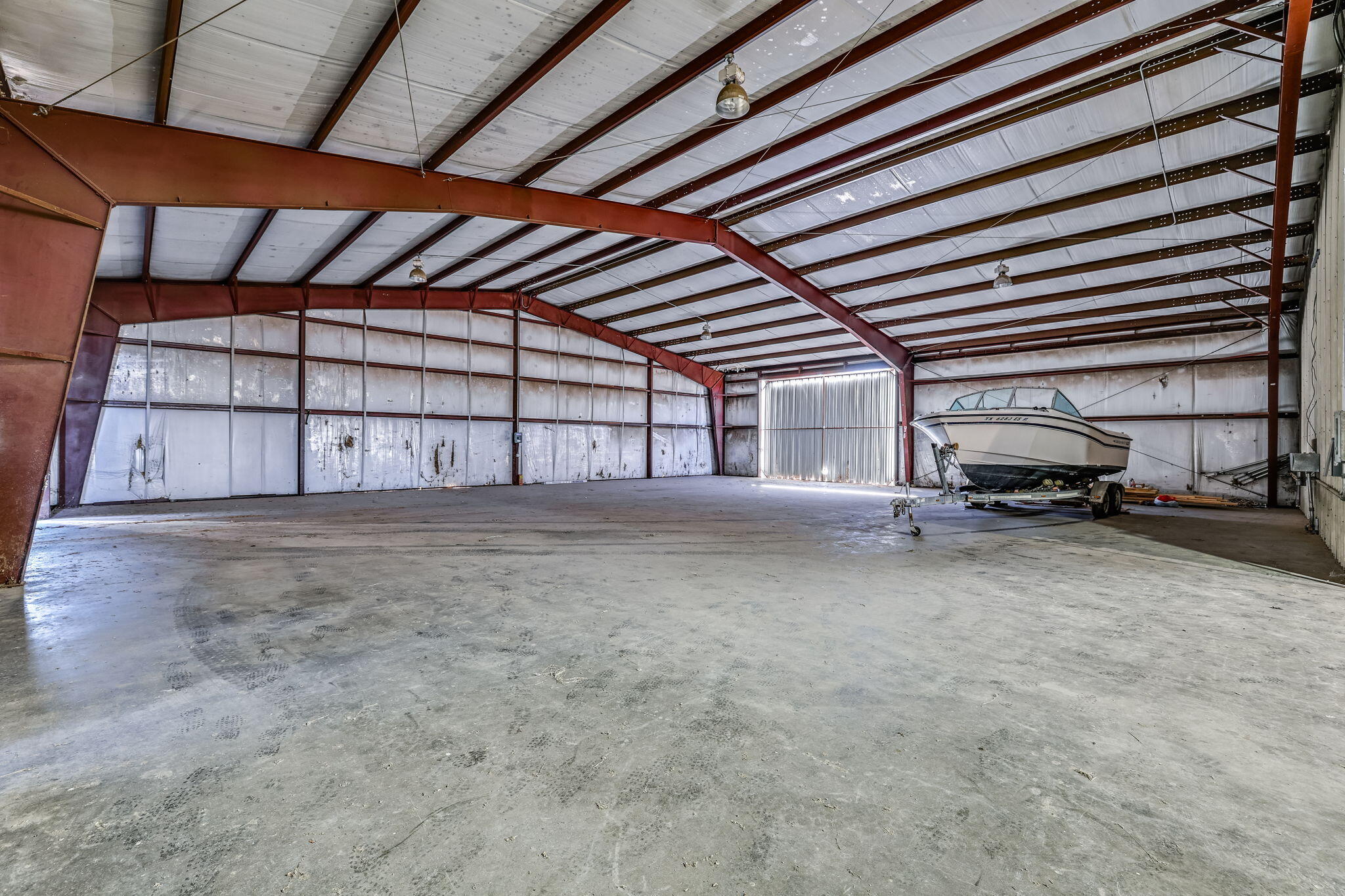 2684 W Us Hwy 290 Property Photo 35