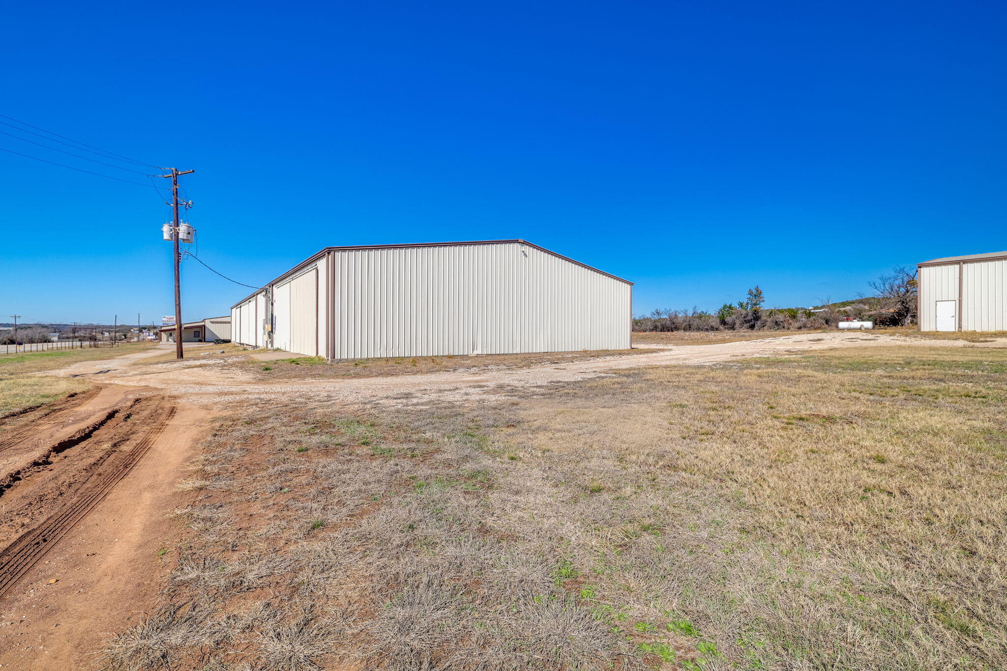 2684 W Us Hwy 290 Property Photo 41