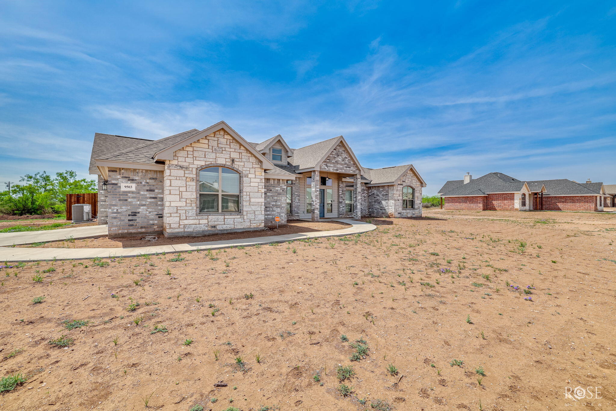 9503 Grey Wolf Lane Property Photo 4