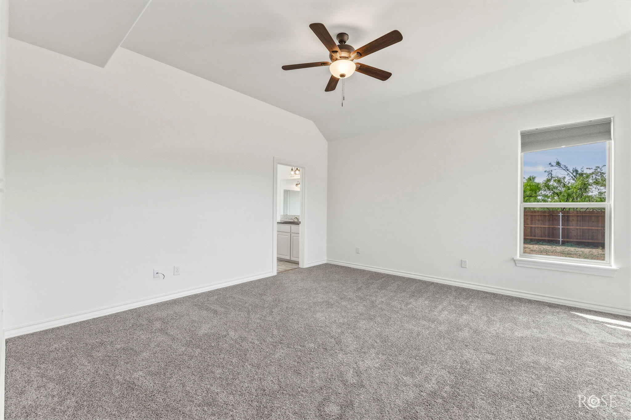 9503 Grey Wolf Lane Property Photo 17