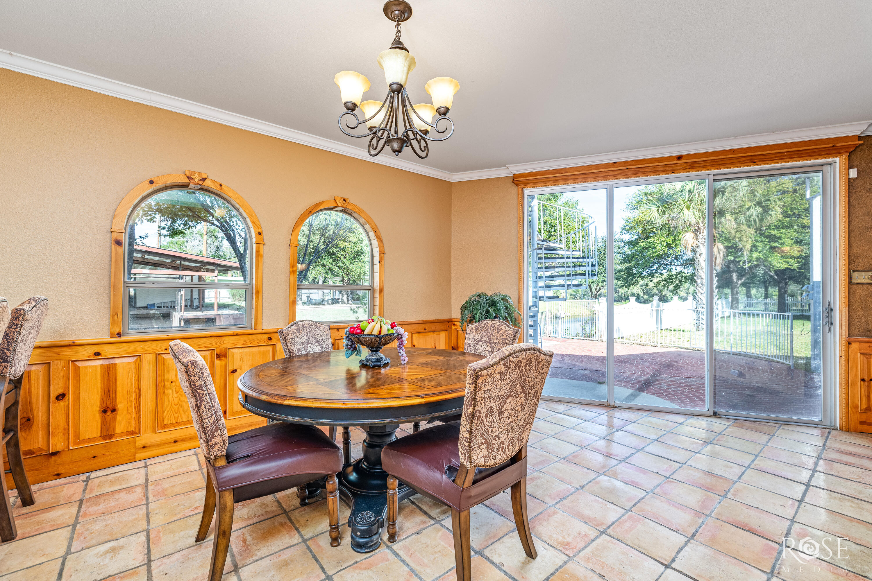 1540 Loop Drive Property Photo 13