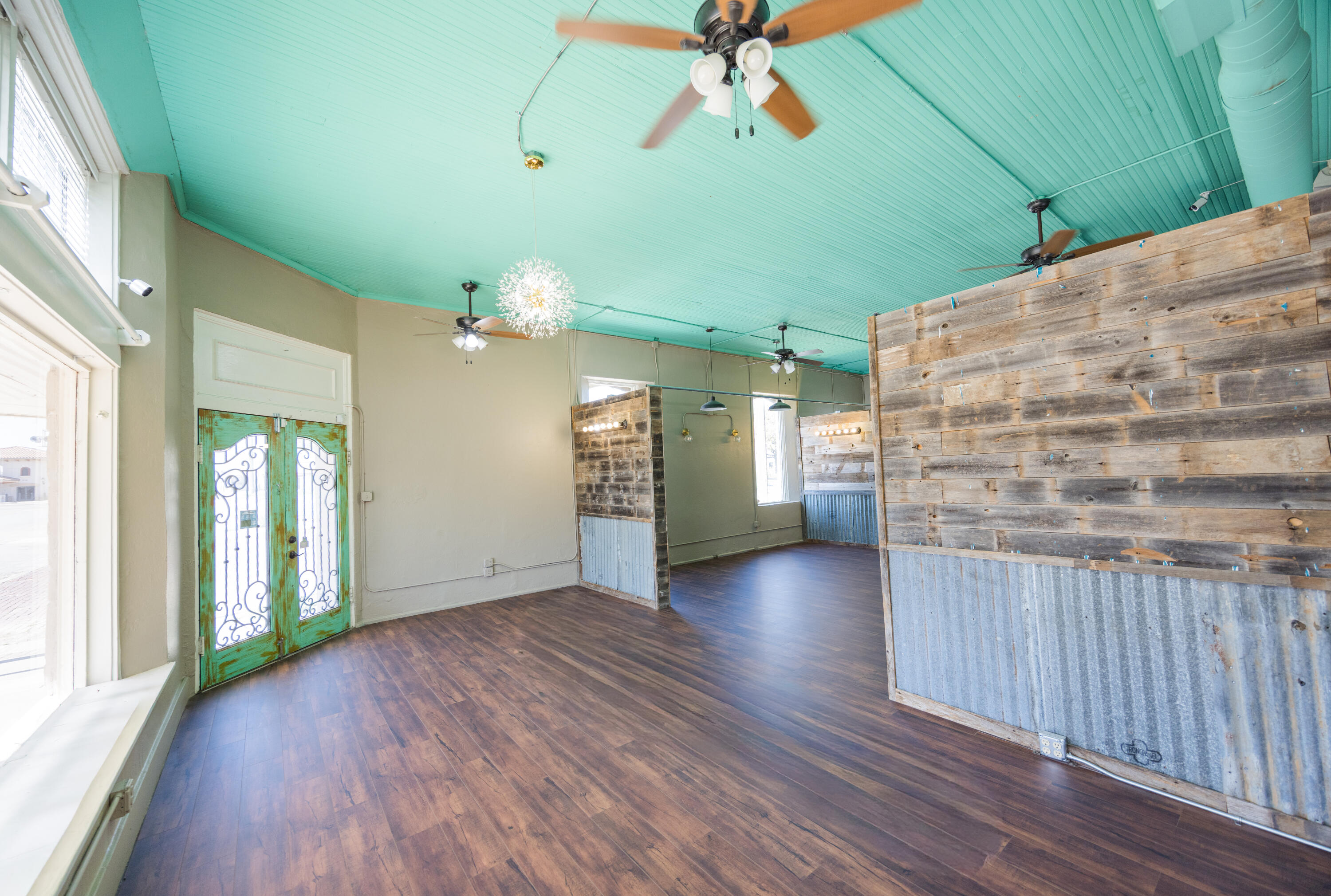 322 N Chadbourne Street Property Photo 6