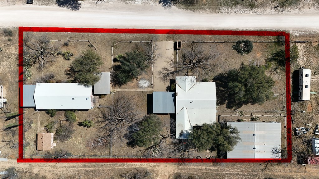 616 Driftwood Drive Property Photo 4