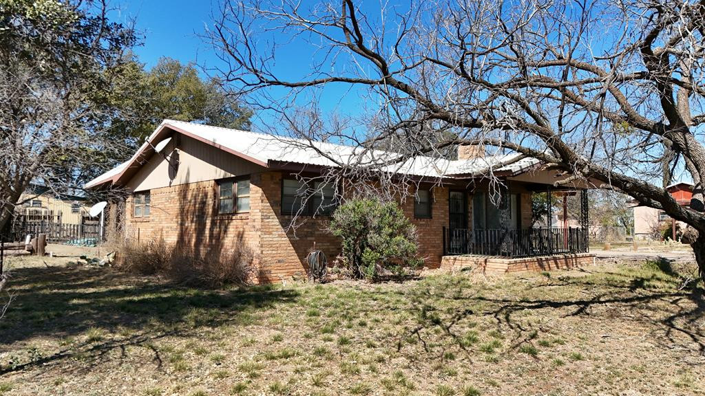 616 Driftwood Drive Property Photo 5