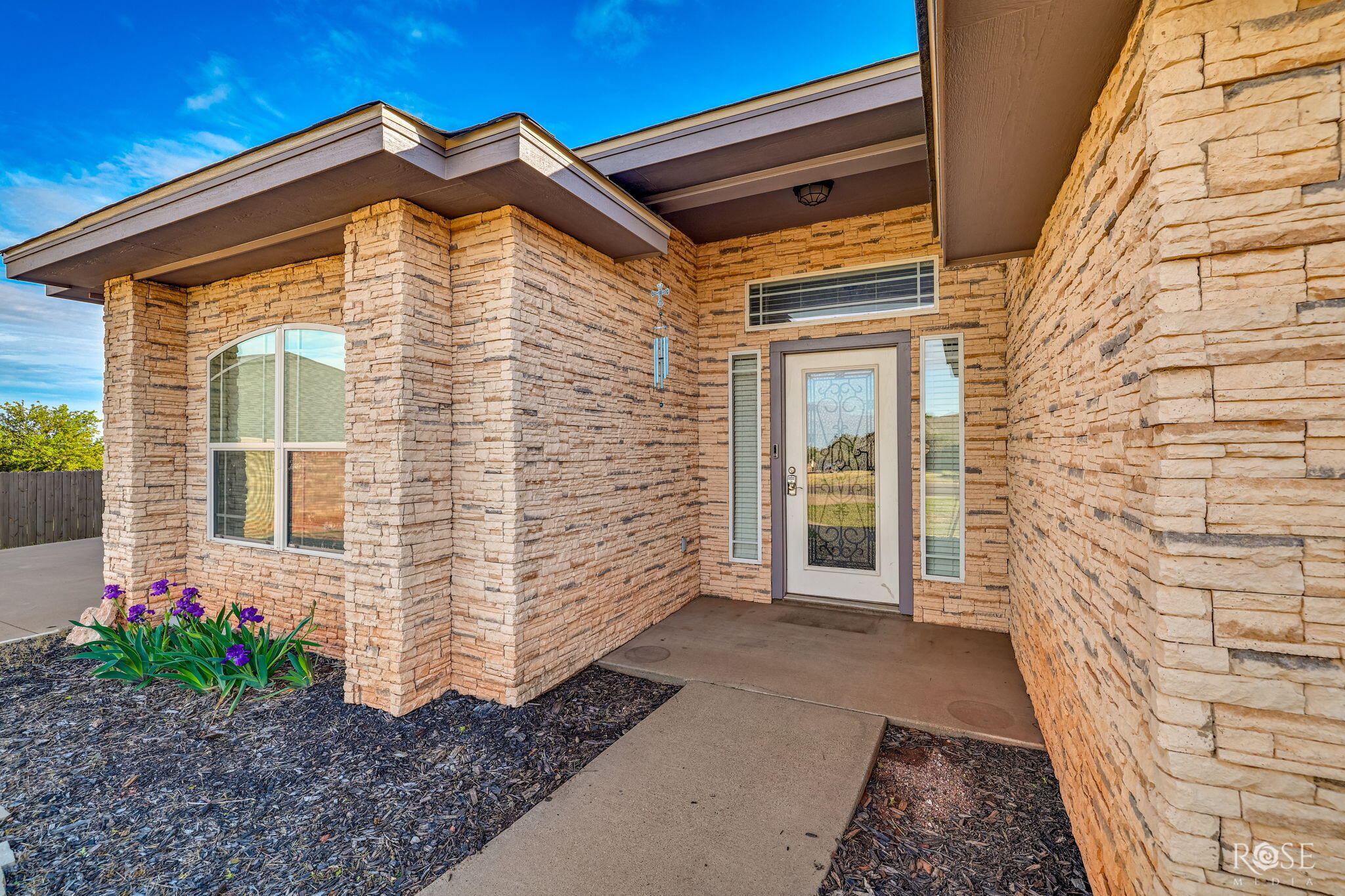 5805 Barrington Court Property Photo 7