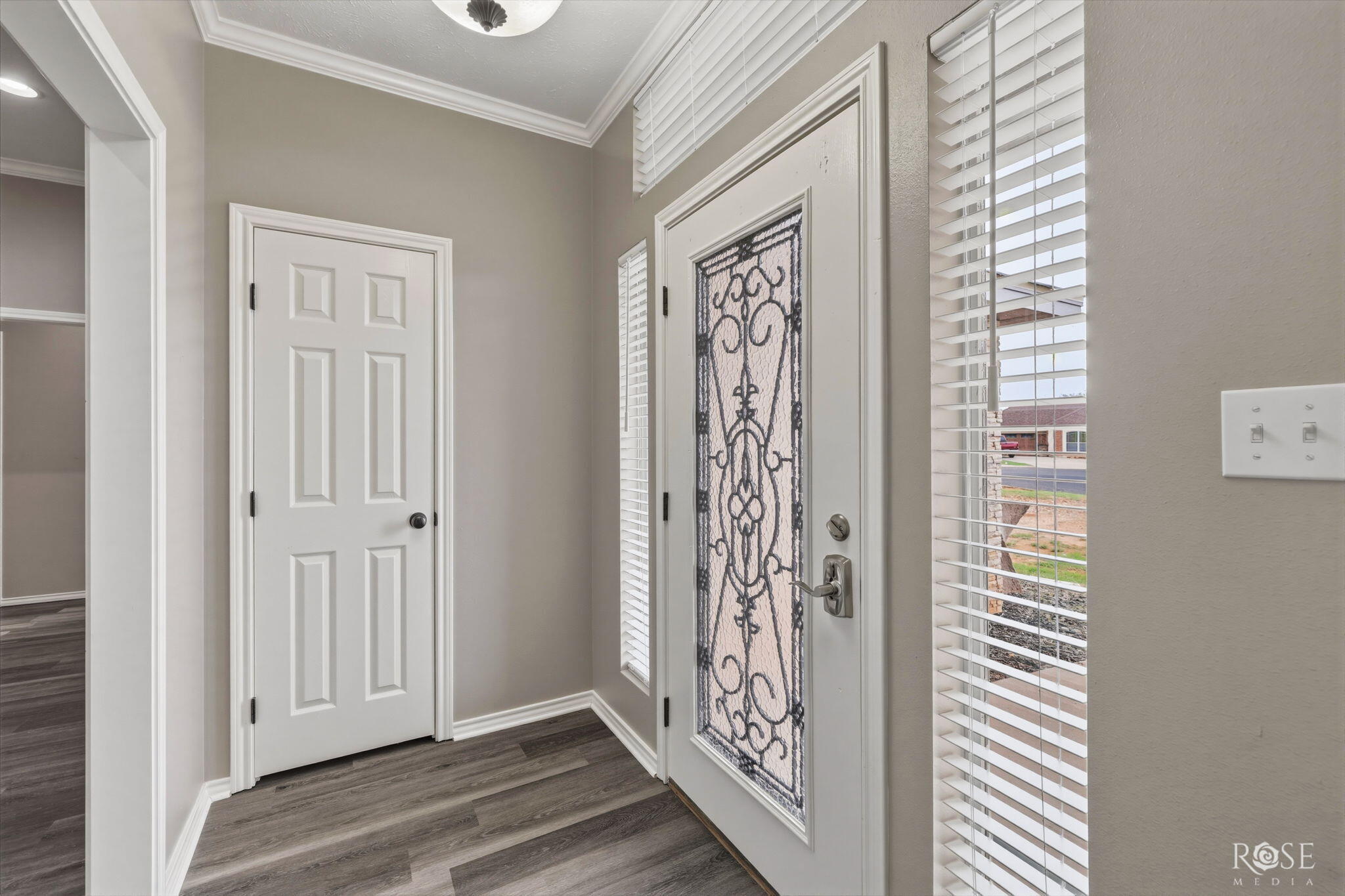 5805 Barrington Court Property Photo 8