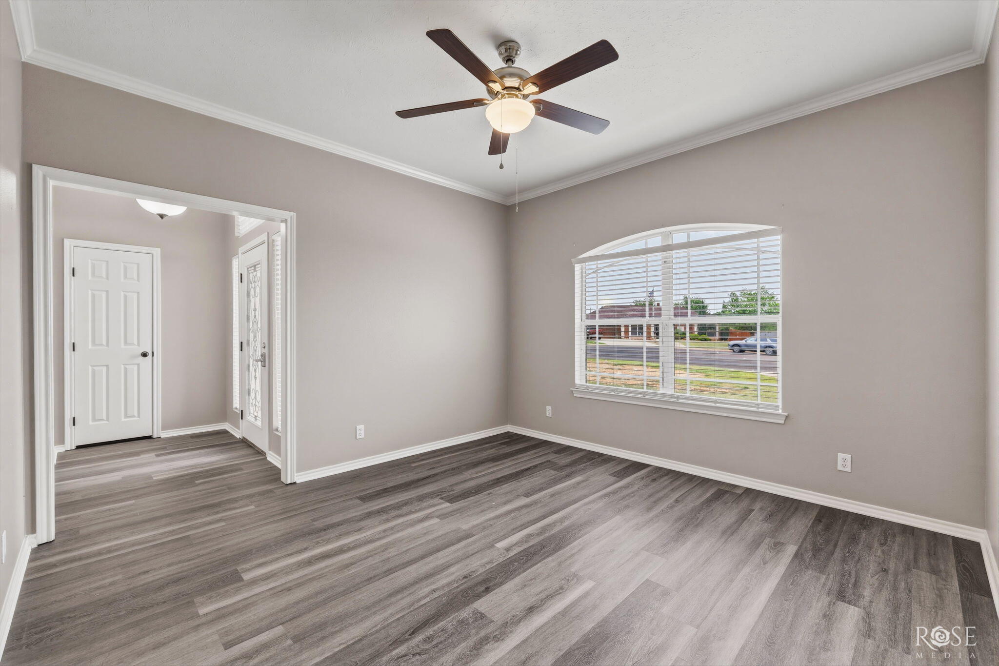 5805 Barrington Court Property Photo 9