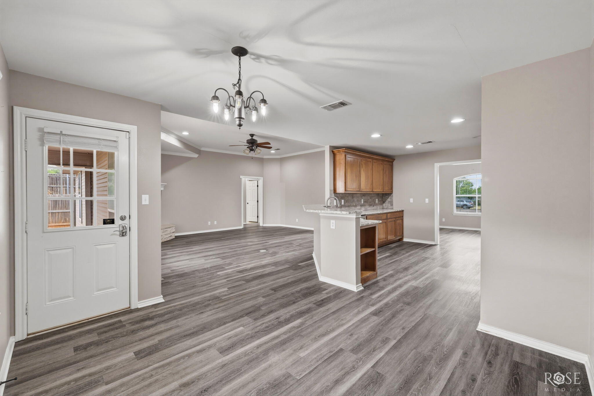 5805 Barrington Court Property Photo 13