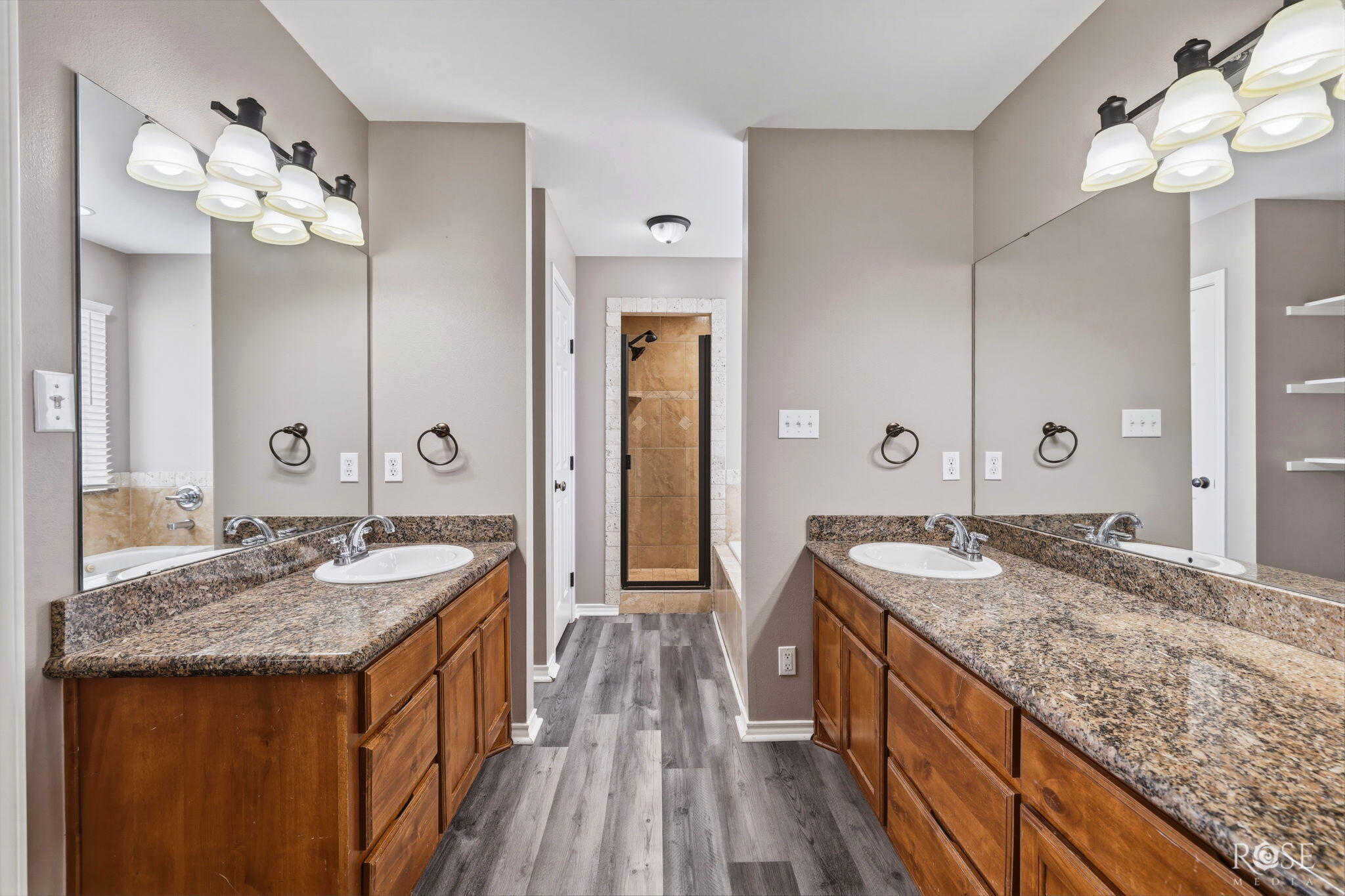 5805 Barrington Court Property Photo 20