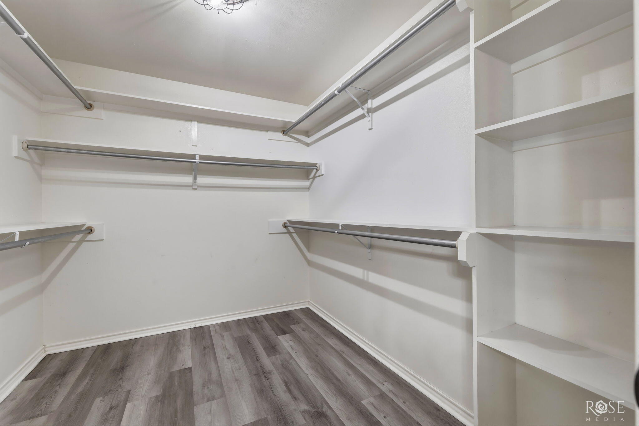 5805 Barrington Court Property Photo 24