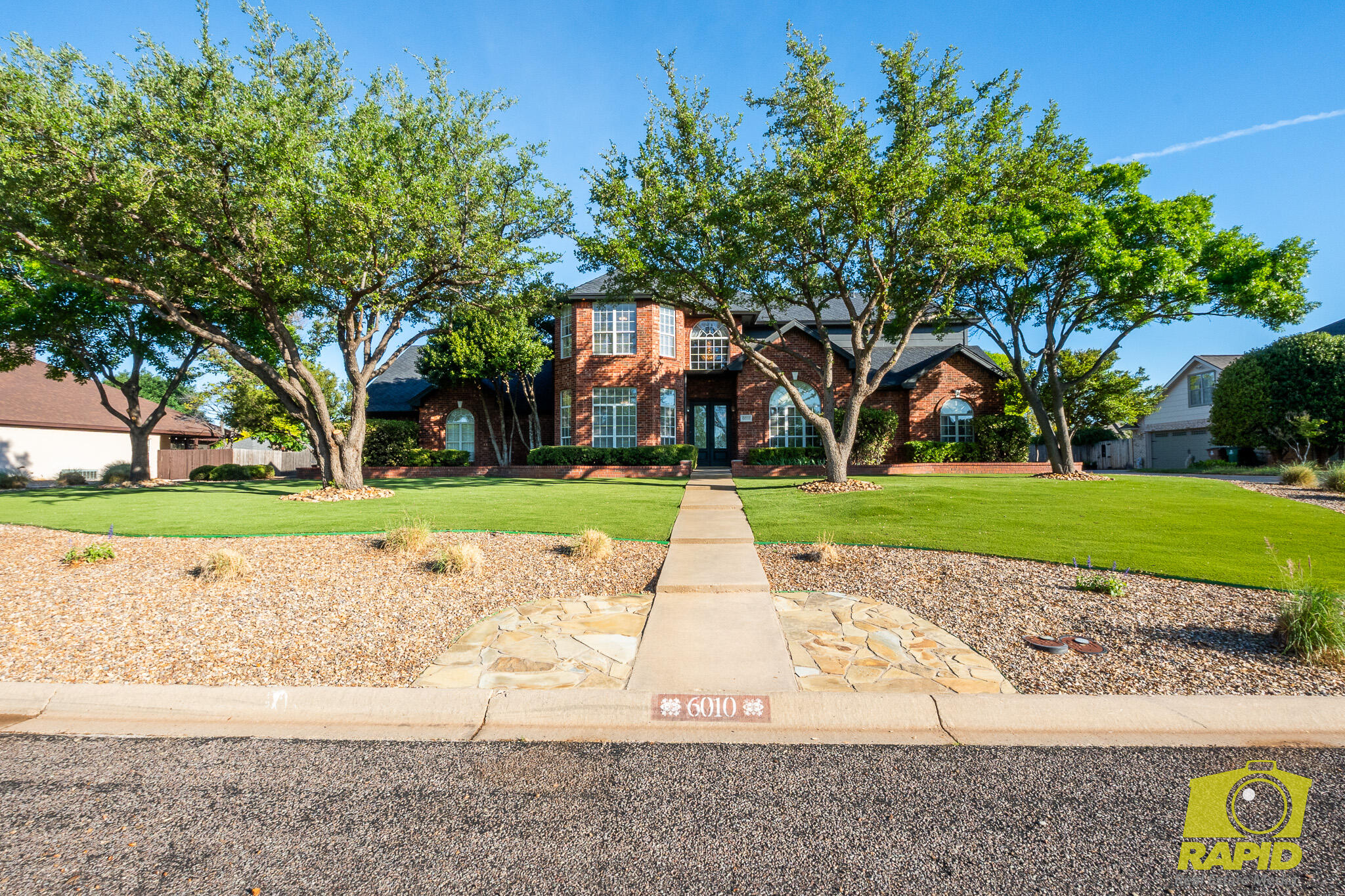 6010 Kingsbridge Drive Property Photo 1